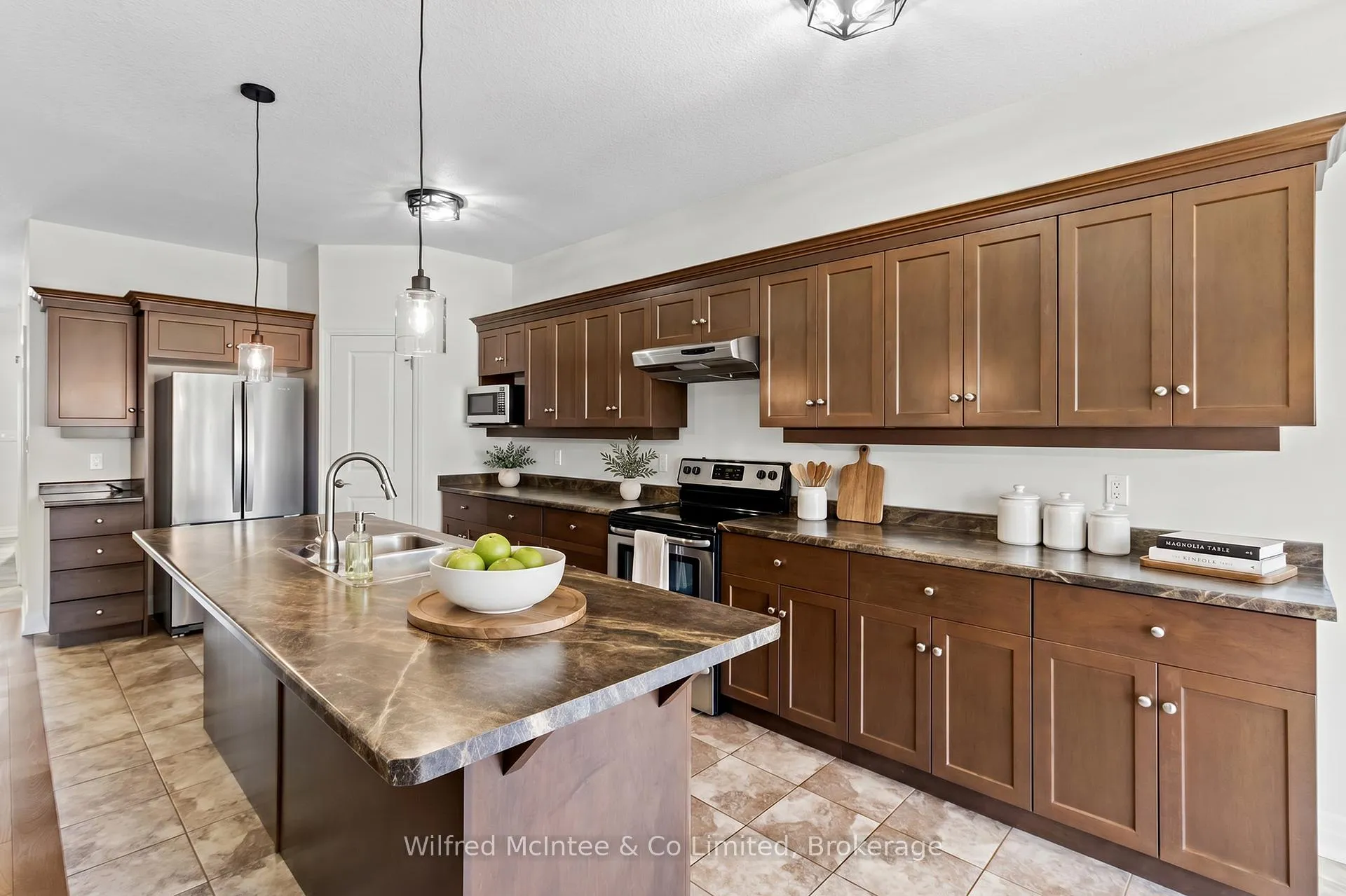 Photo 12 of 524 Stornoway, Huron-Kinloss — HOMEH