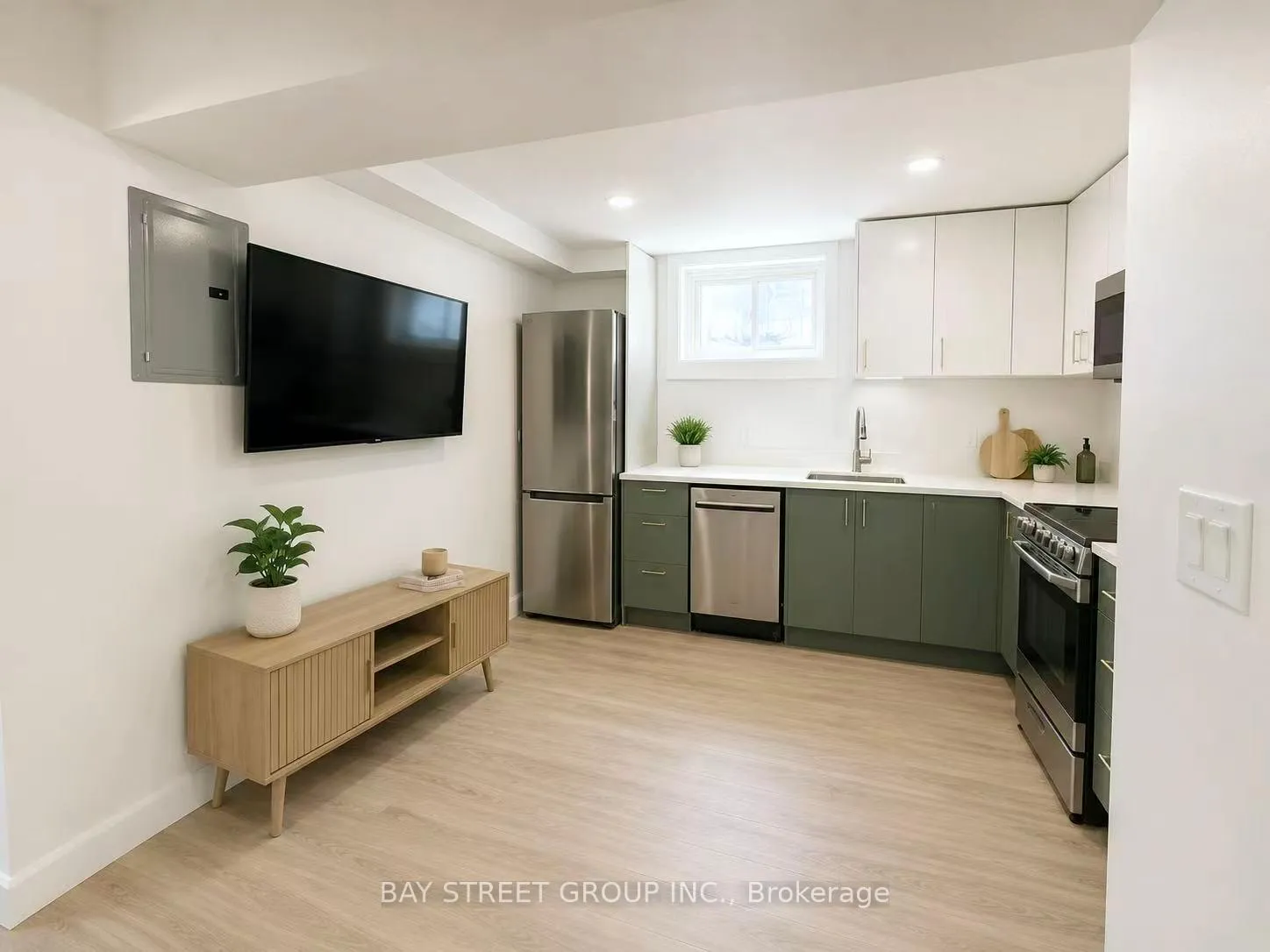 Photo 4 of Unit #2, 69 Blythwood Road N, Waterloo — HOMEH