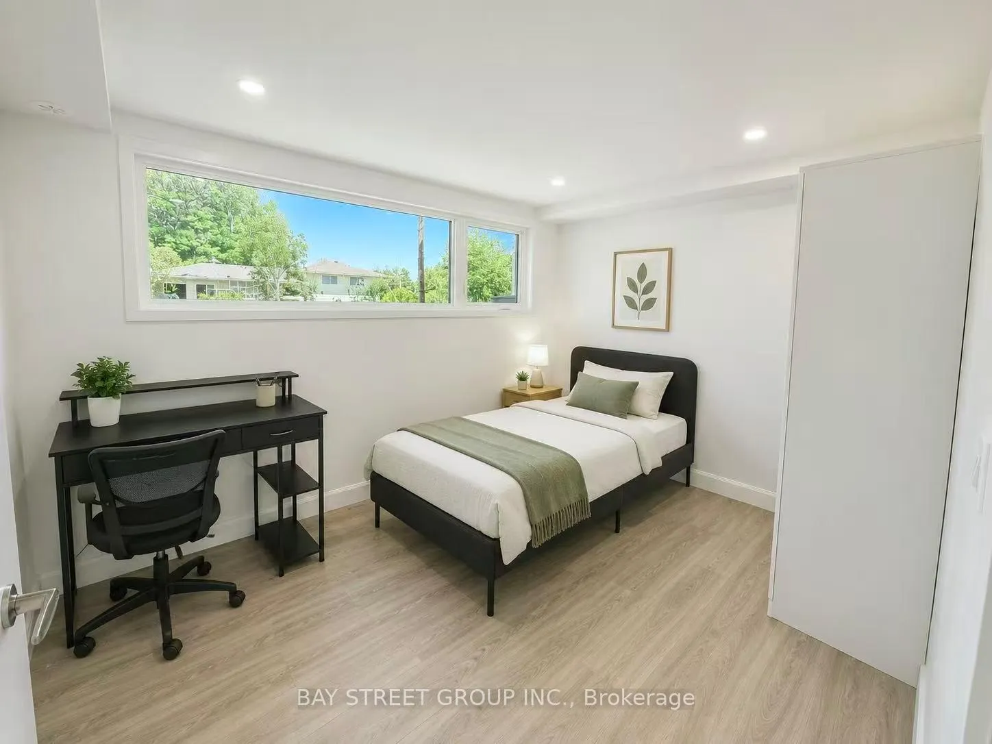 Photo 5 of Unit #2, 69 Blythwood Road N, Waterloo — HOMEH