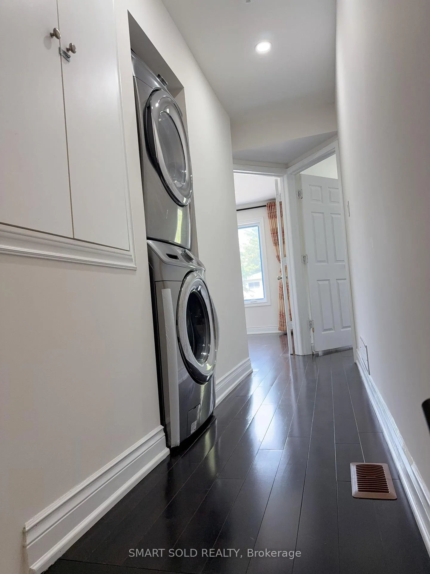 Photo 16 of 1 Hammond Drive, Aurora, Aurora Heights — HOMEH