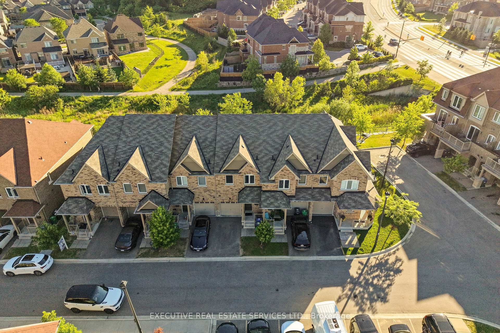 Photo 5 of Unit 75, 50 Edinburgh Drive, Brampton, Brampton West — HOMEH