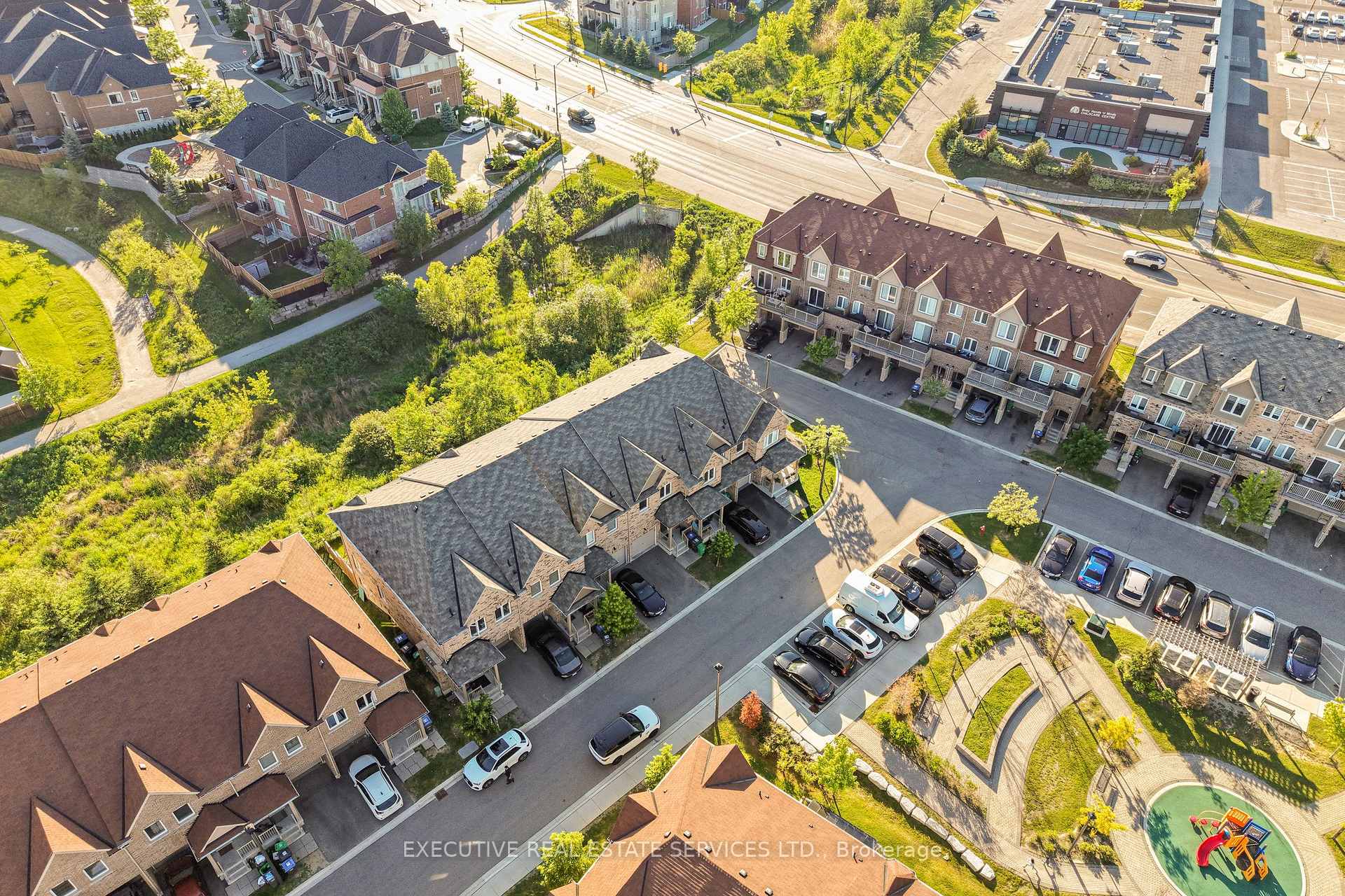 Photo 6 of Unit 75, 50 Edinburgh Drive, Brampton, Brampton West — HOMEH