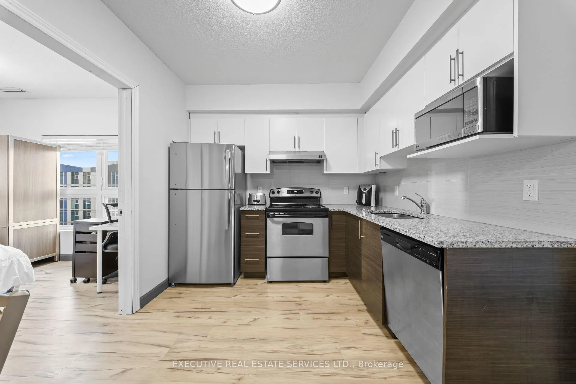 Photo 17 of Unit 2127, 258B Sunview Street, Waterloo, Beechwood/University — HOMEH