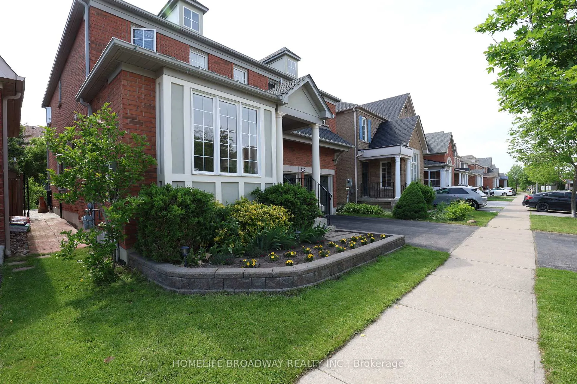 Photo 3 of 22 Morland Crescent, Ajax, Northwest Ajax — HOMEH