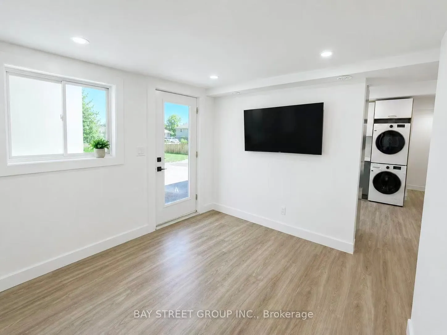 Photo 3 of Unit 3, 69 Blythwood Road N, Waterloo — HOMEH