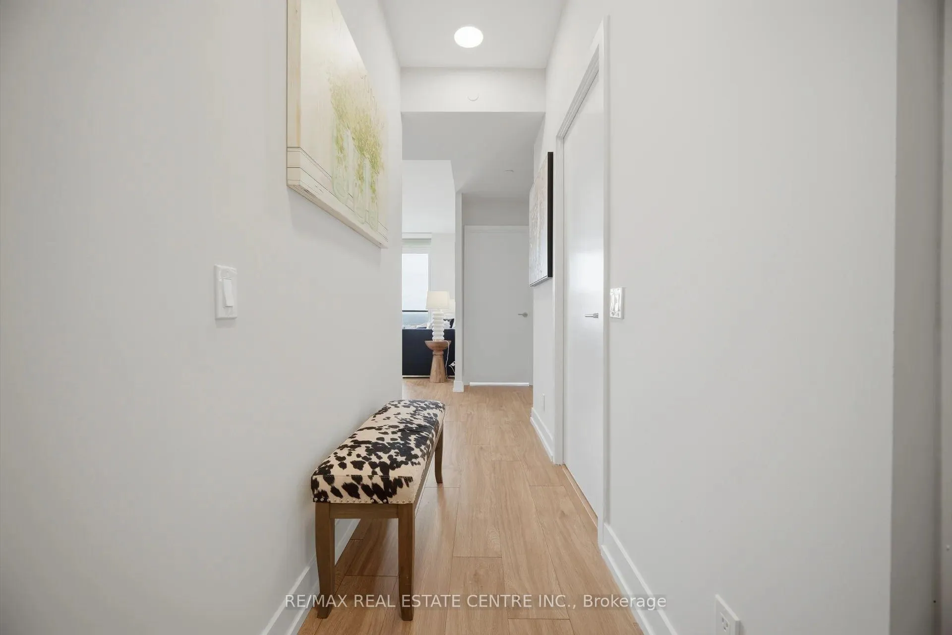 Photo 3 of Unit 901, 215 Veterans Drive, Brampton, Northwest Brampton — HOMEH