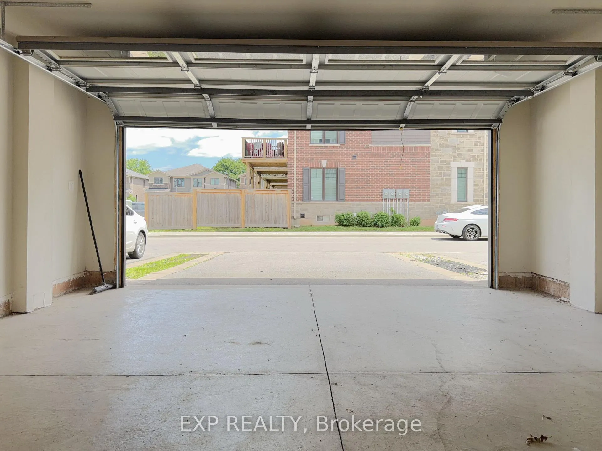 Photo 4 of Unit 2, 288 Glover Road, Hamilton, Fruitland — HOMEH