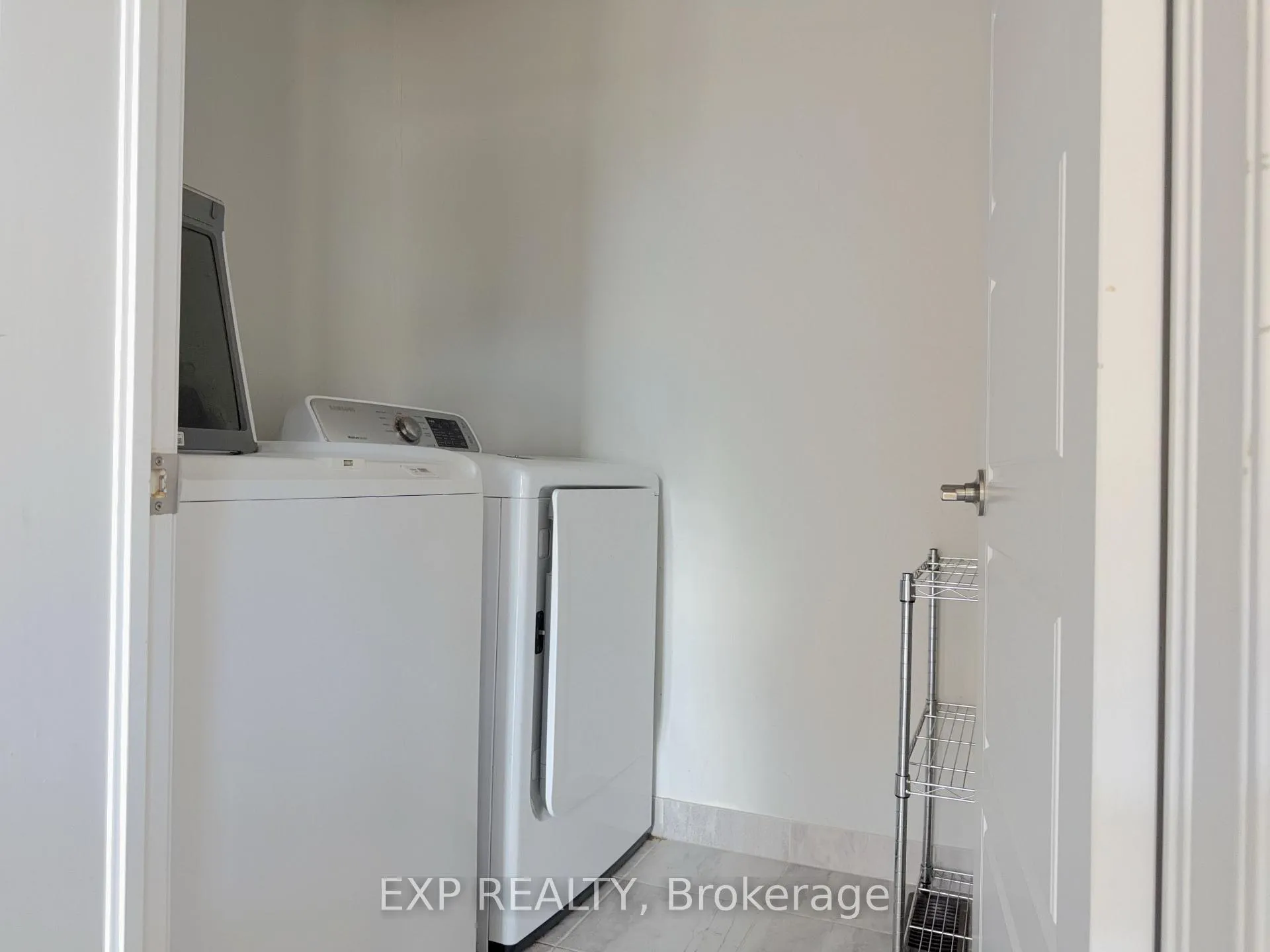 Photo 12 of Unit 2, 288 Glover Road, Hamilton, Fruitland — HOMEH