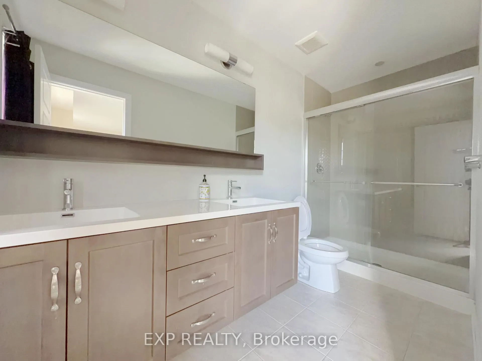 Photo 18 of Unit 2, 288 Glover Road, Hamilton, Fruitland — HOMEH
