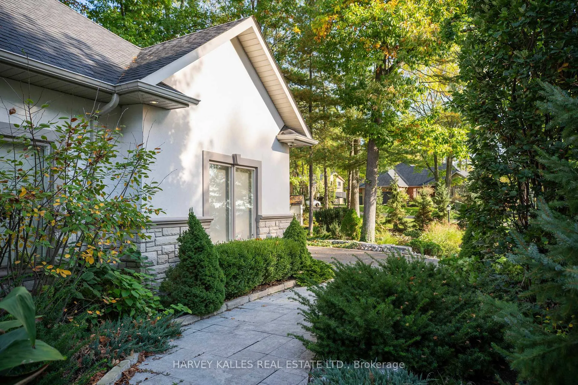 Photo 6 of 6 Georgina Drive, Barrie, North Shore — HOMEH