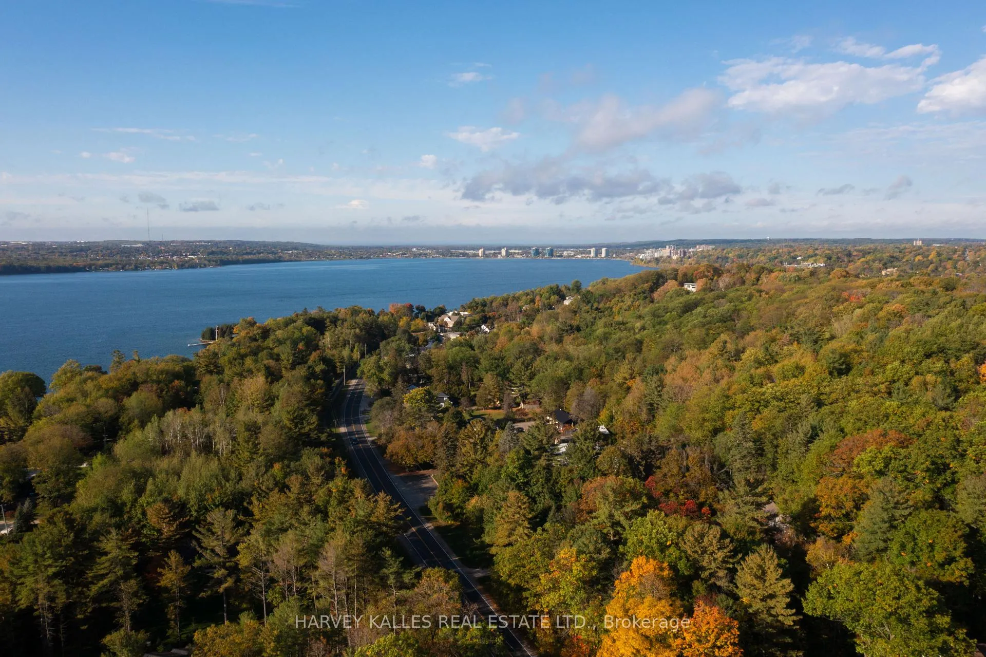 Photo 8 of 6 Georgina Drive, Barrie, North Shore — HOMEH