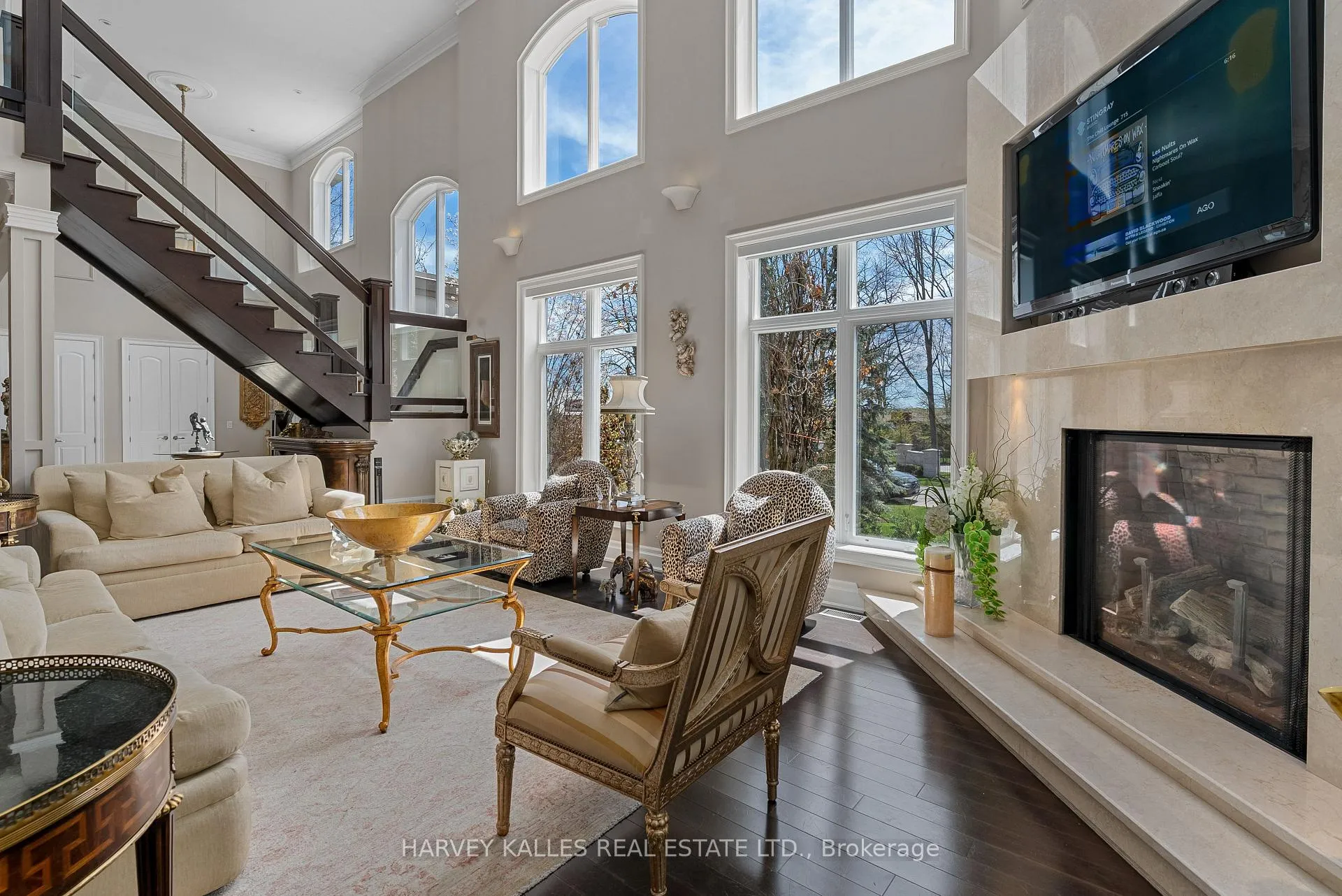 Photo 9 of 6 Georgina Drive, Barrie, North Shore — HOMEH