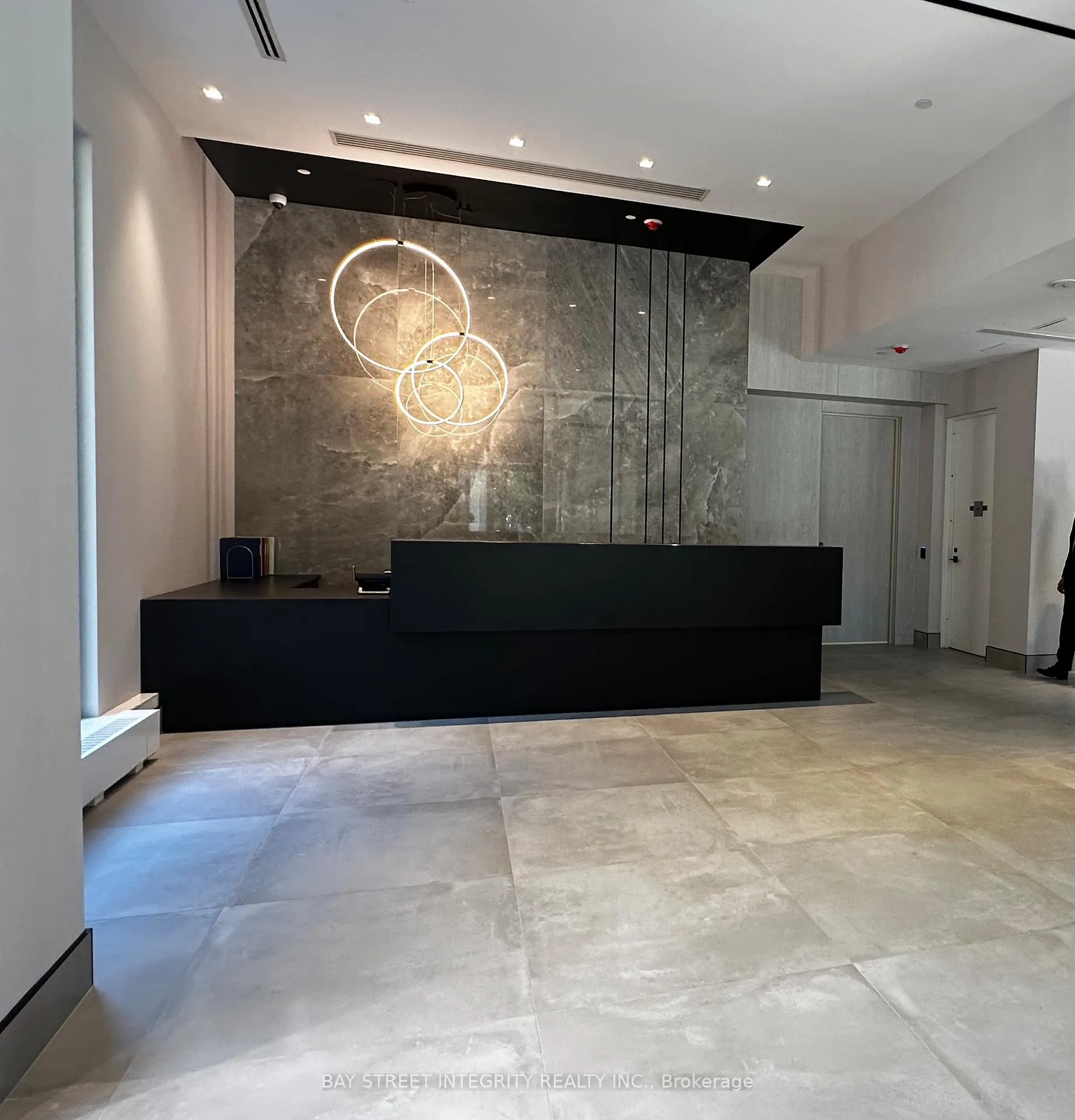 Photo 2 of Unit 802, 609 Sherbourne Street, Toronto, North St. James Town — HOMEH