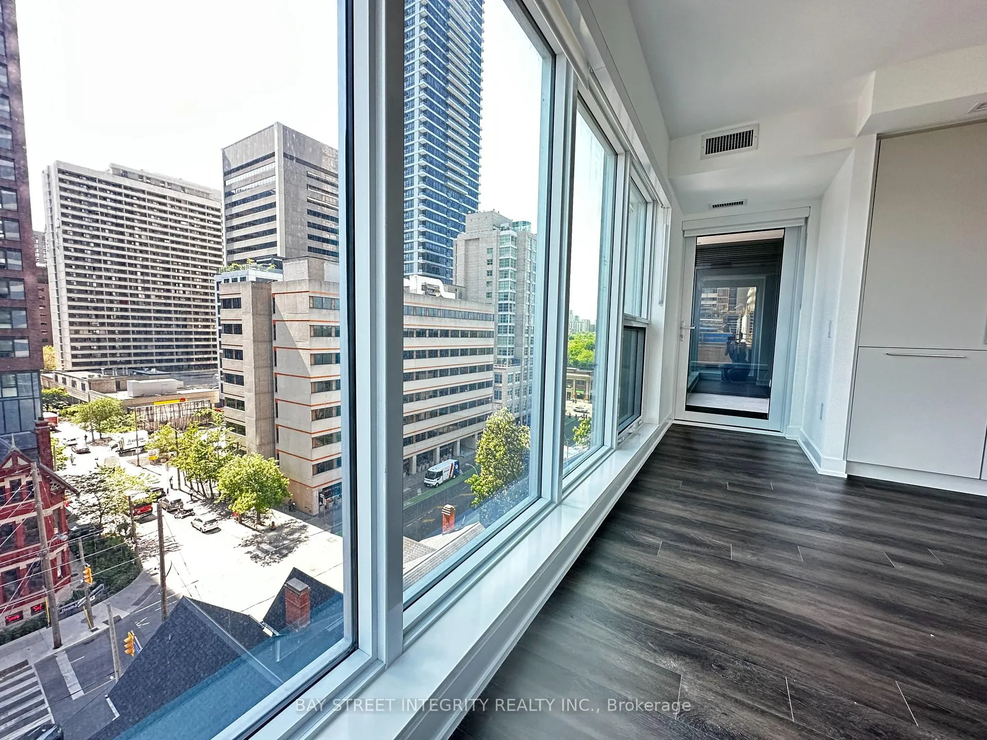 Photo 11 of Unit 802, 609 Sherbourne Street, Toronto, North St. James Town — HOMEH