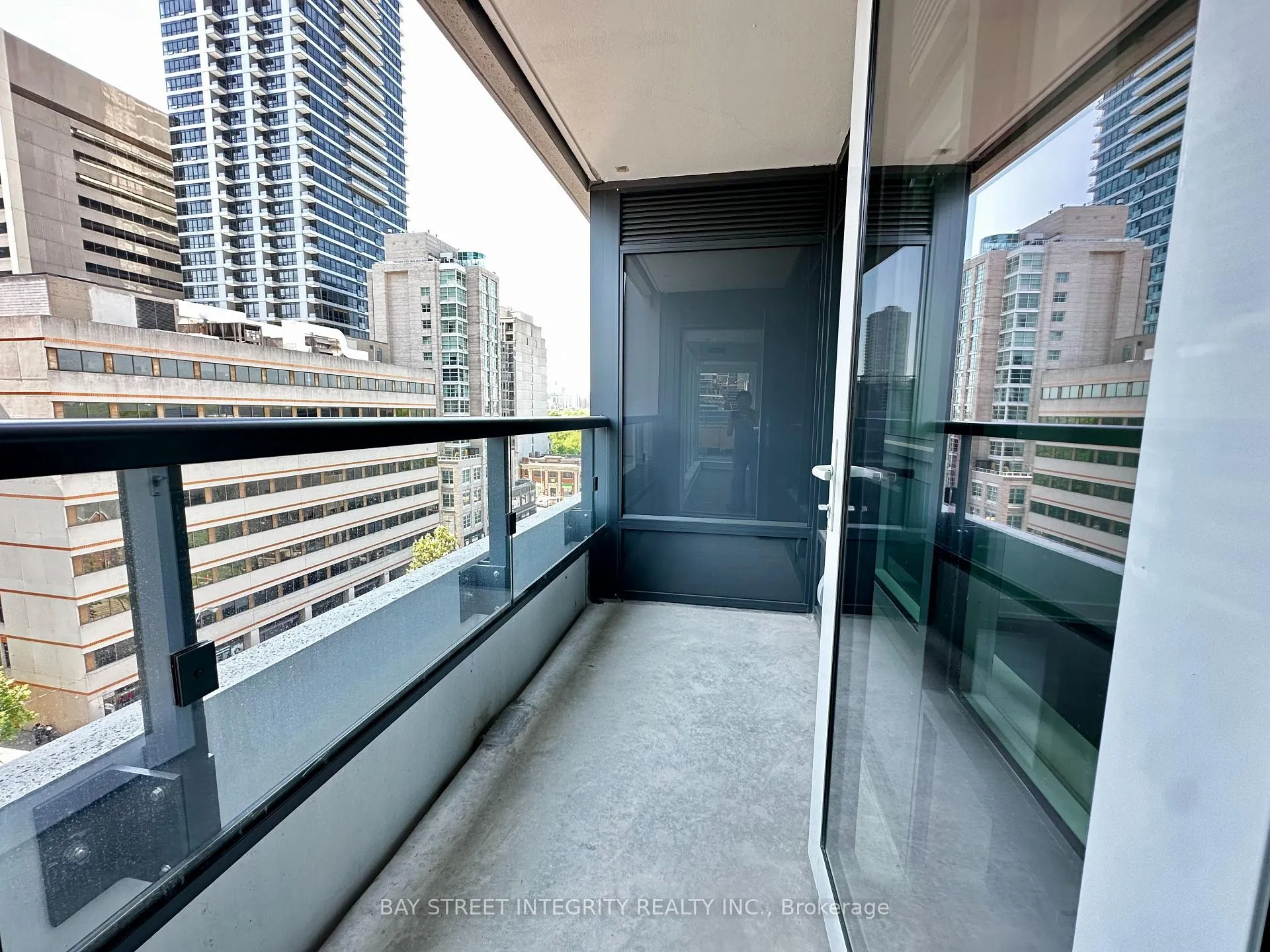 Photo 12 of Unit 802, 609 Sherbourne Street, Toronto, North St. James Town — HOMEH
