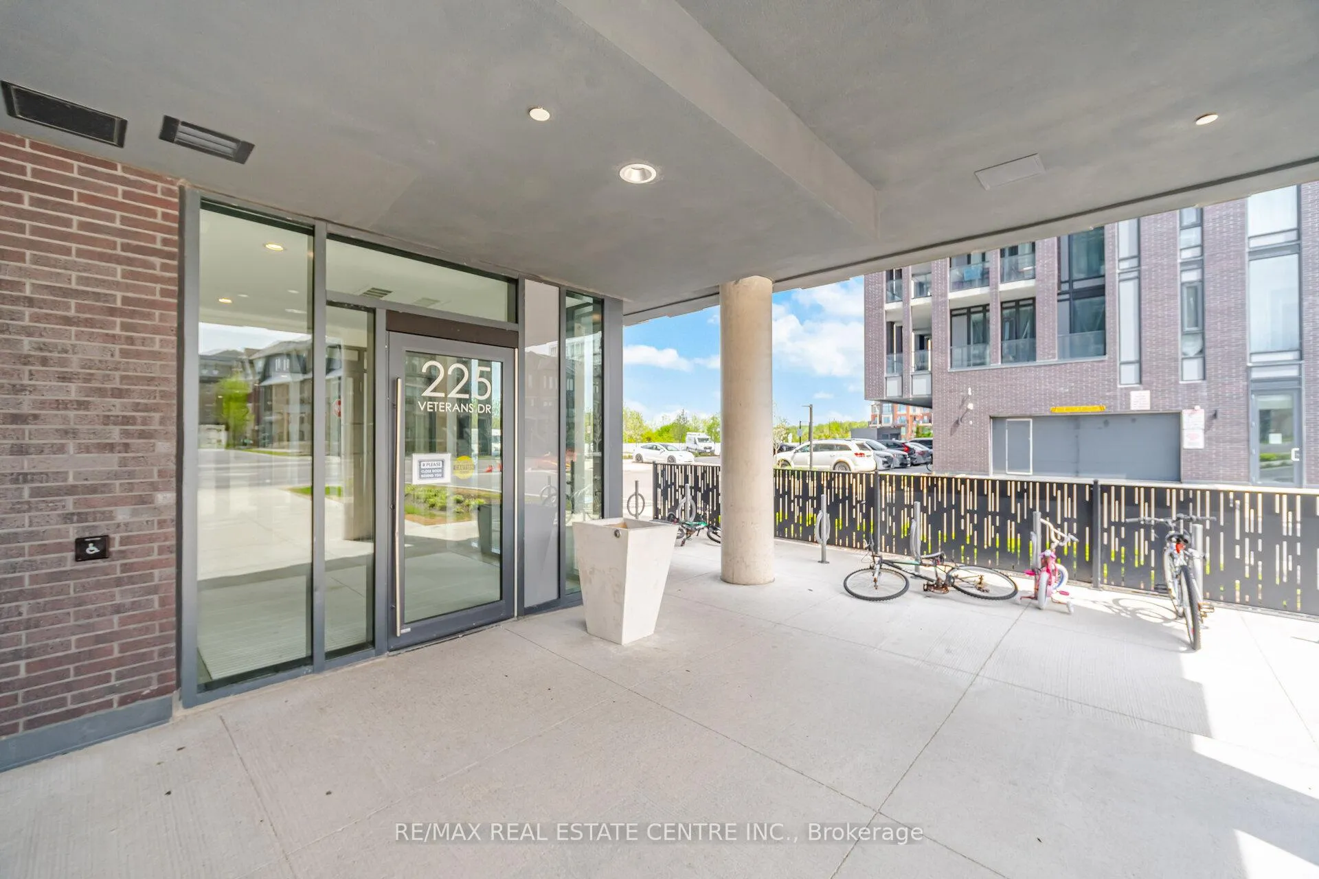 Photo 2 of Unit 607, 225 Veterans Drive, Brampton, Northwest Brampton — HOMEH