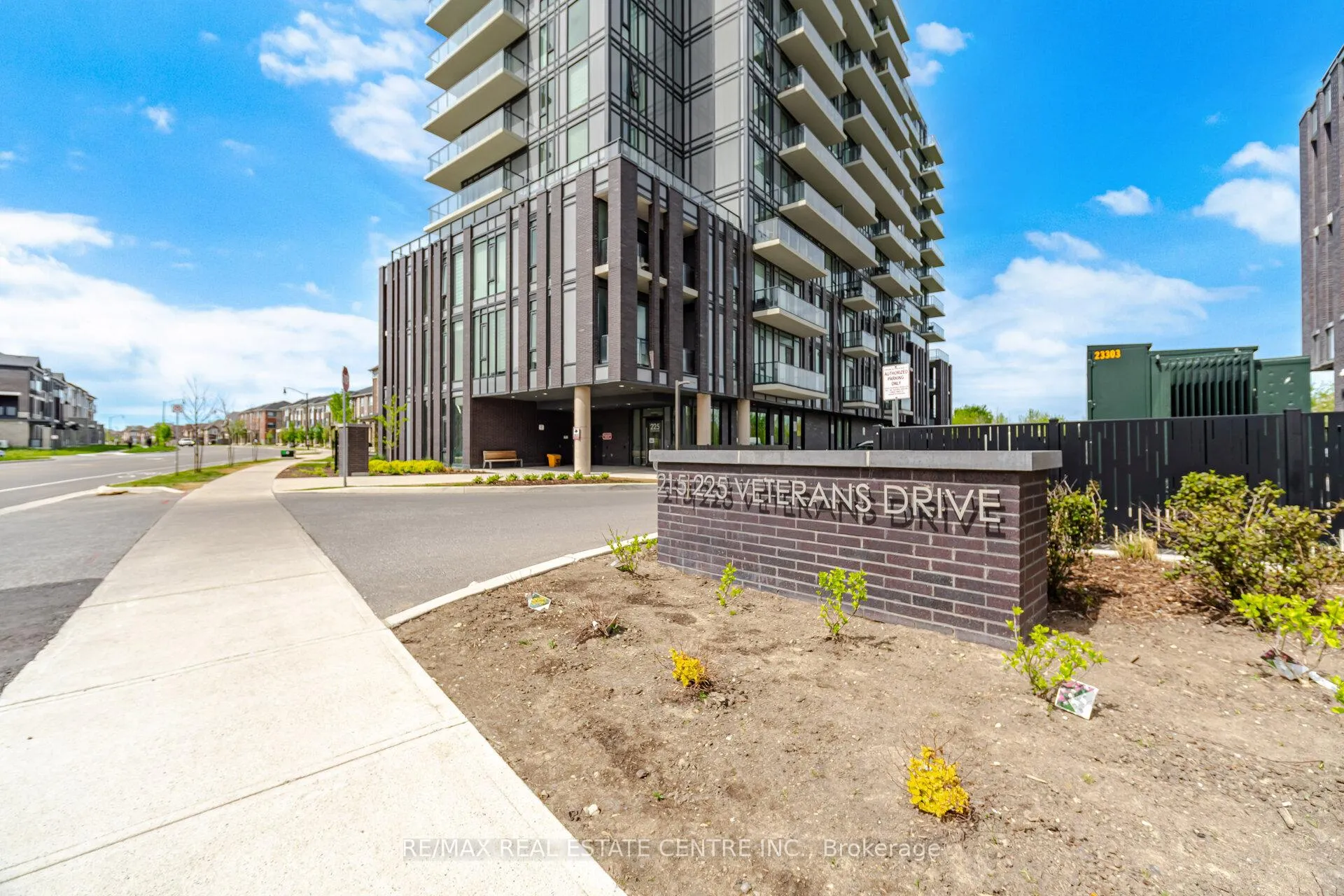 Photo 3 of Unit 607, 225 Veterans Drive, Brampton, Northwest Brampton — HOMEH