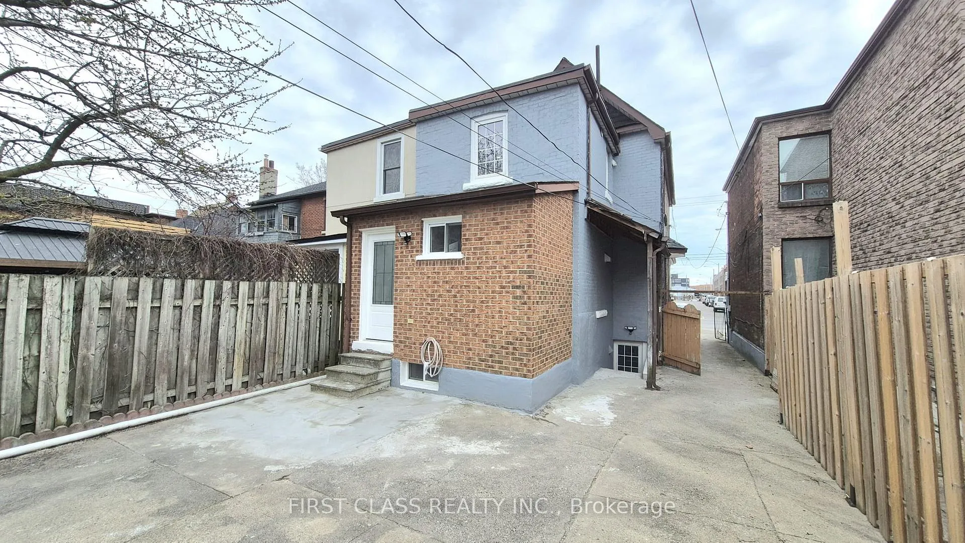 Photo 3 of 356 Wallace Avenue, Toronto, Dovercourt-Wallace Emerson-Junction — HOMEH