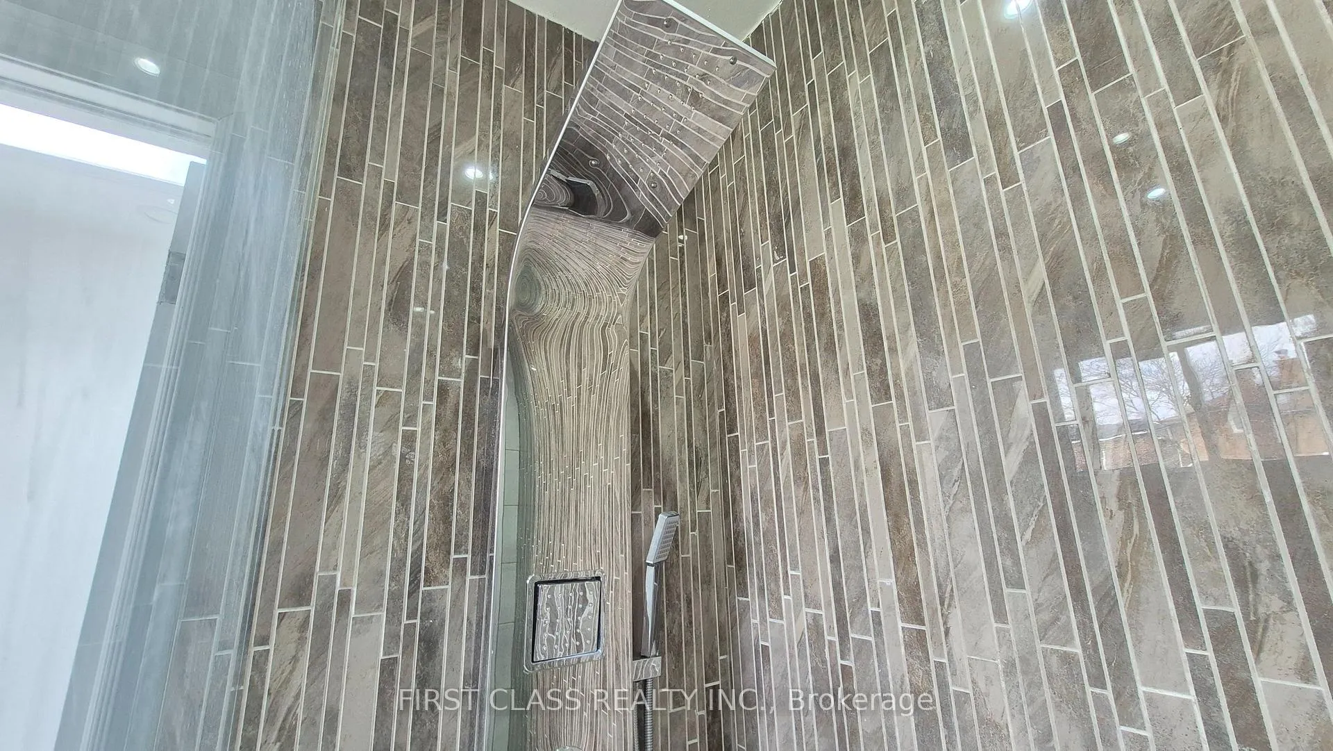 Photo 18 of 356 Wallace Avenue, Toronto, Dovercourt-Wallace Emerson-Junction — HOMEH
