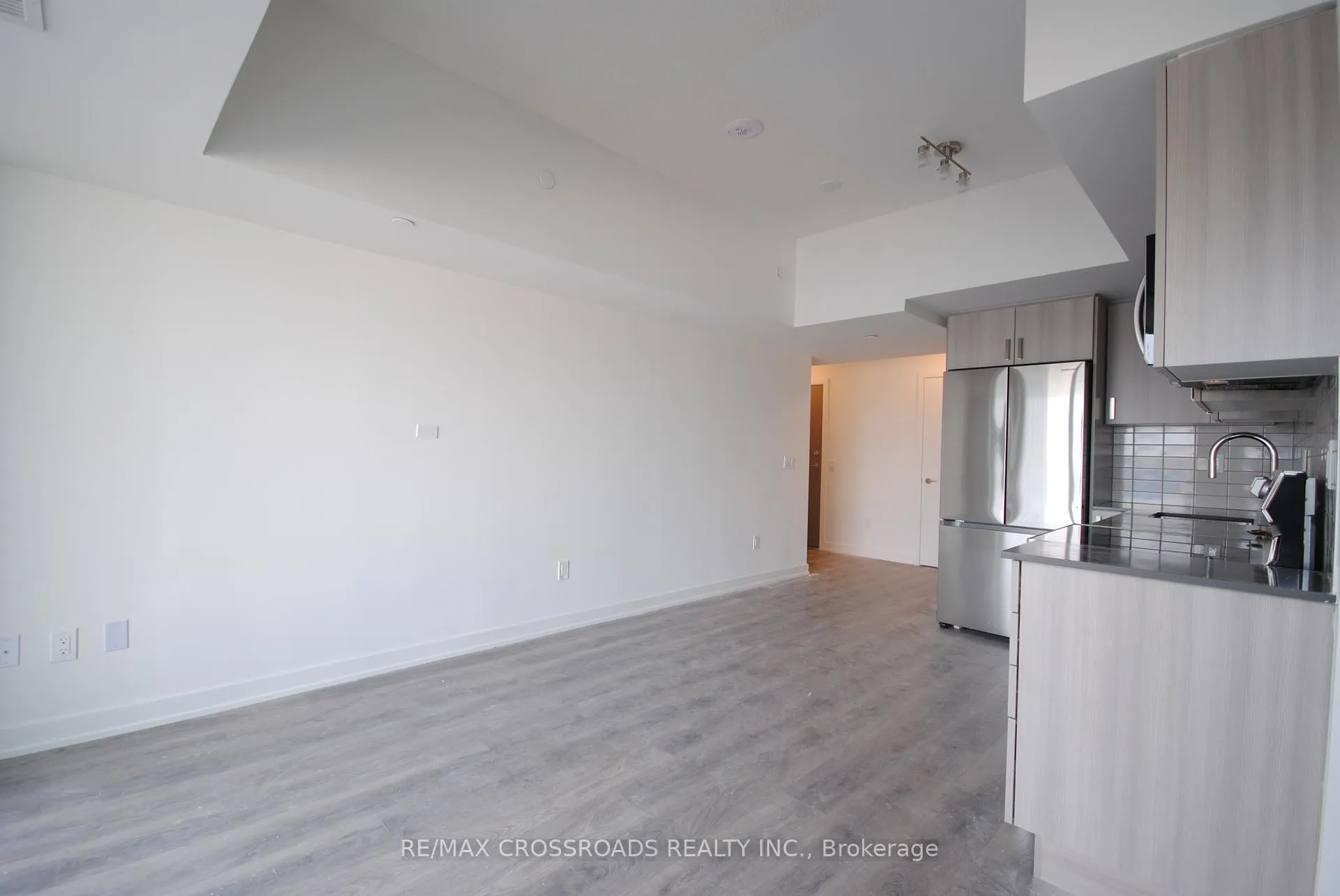 Photo 7 of Unit 417, 1010 Sandy Beach Road, Pickering, Bay Ridges — HOMEH