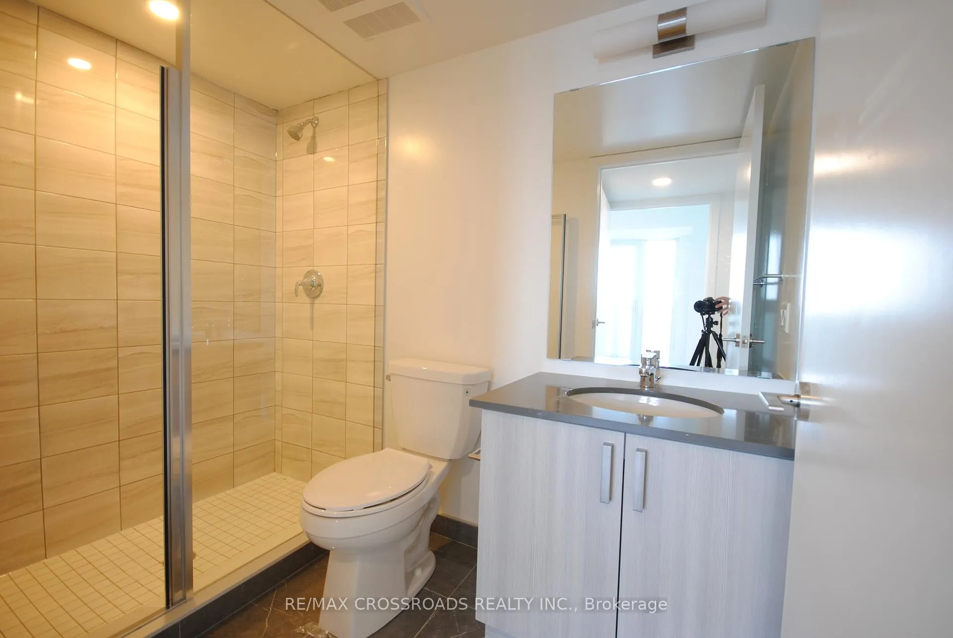 Photo 10 of Unit 417, 1010 Sandy Beach Road, Pickering, Bay Ridges — HOMEH