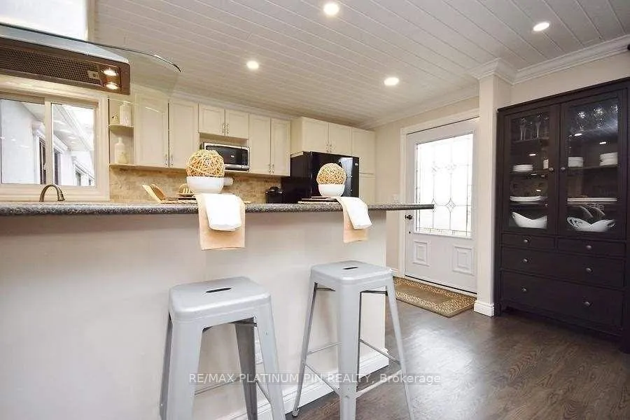Photo 4 of 21 Longfield Drive, Kawartha Lakes, Manvers — HOMEH