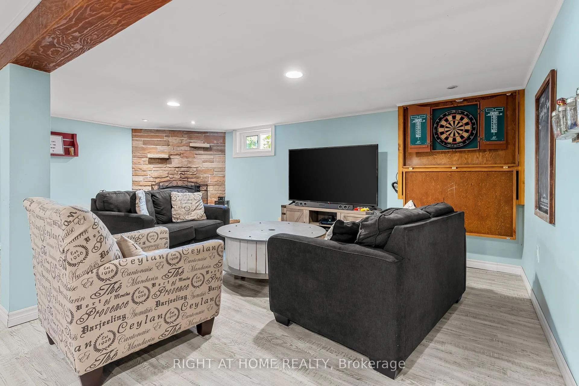 Photo 26 of 102 Paris Street, New Tecumseth, Alliston — HOMEH