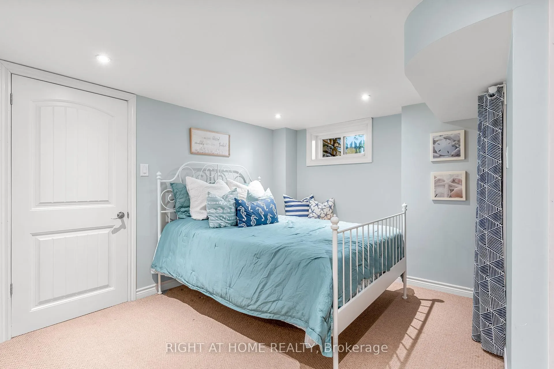 Photo 28 of 102 Paris Street, New Tecumseth, Alliston — HOMEH