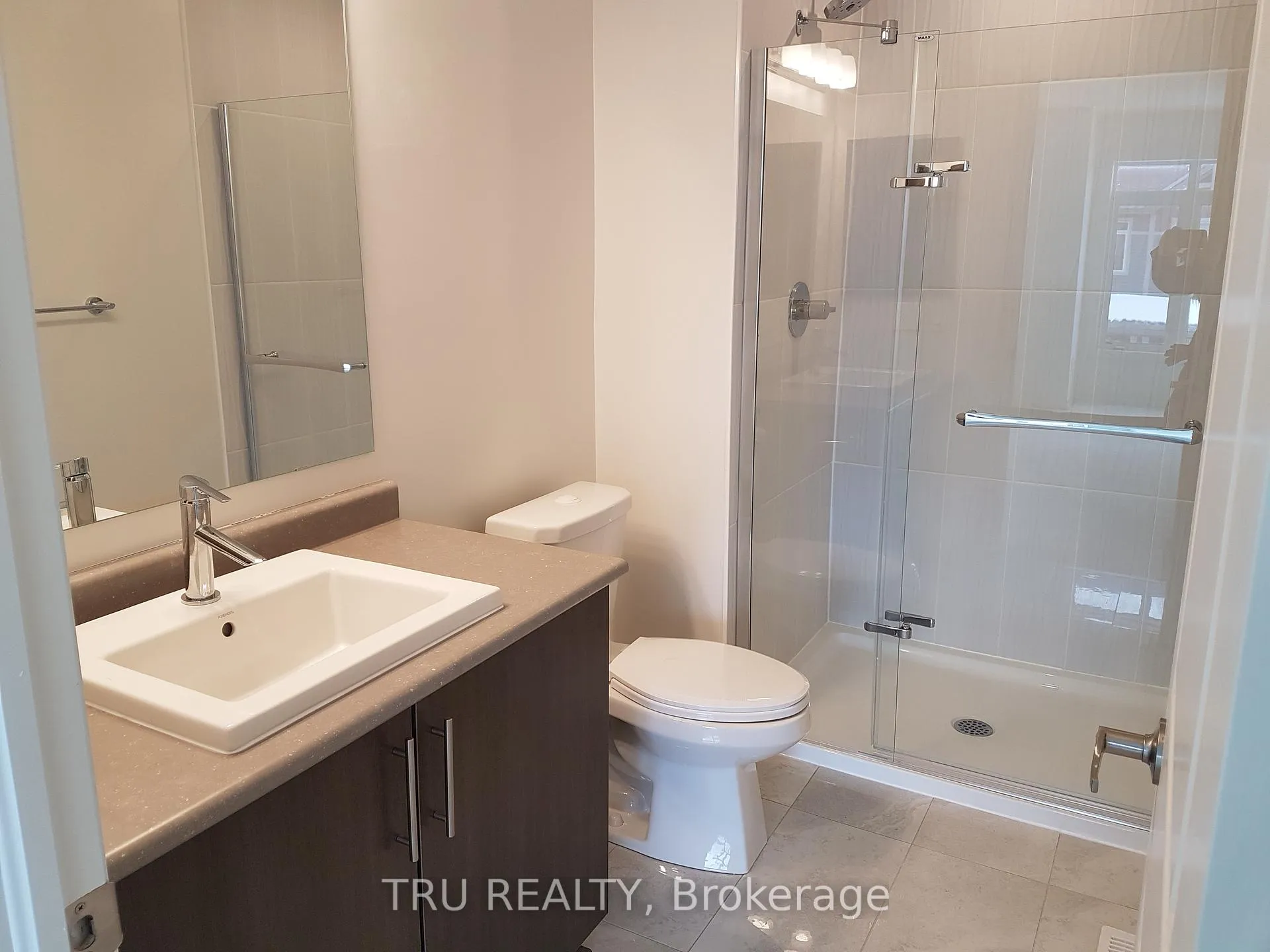 Photo 4 of 133 Overberg Way, Ottawa, Kanata - Emerald Meadows/Trailwest — HOMEH