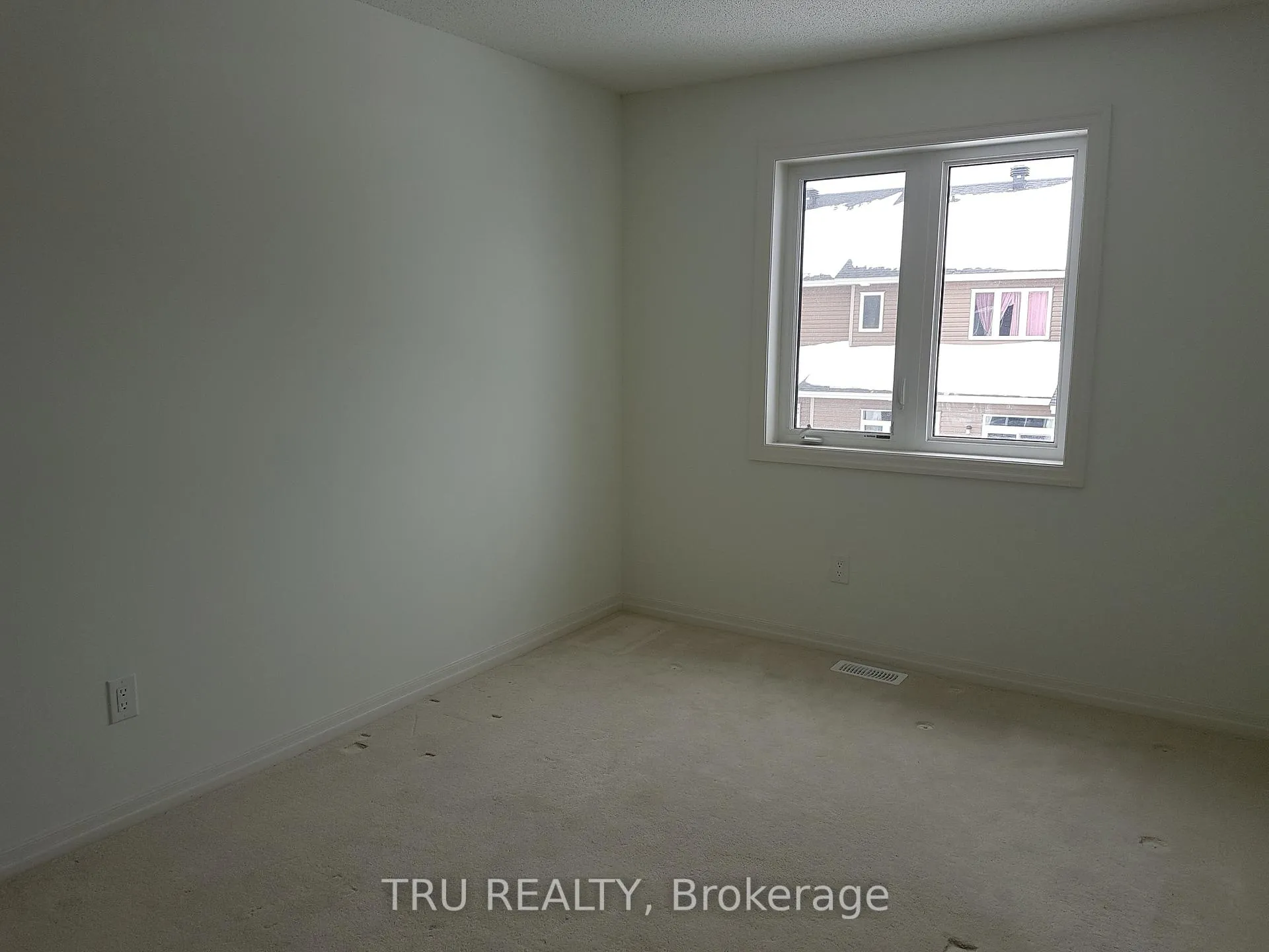 Photo 6 of 133 Overberg Way, Ottawa, Kanata - Emerald Meadows/Trailwest — HOMEH