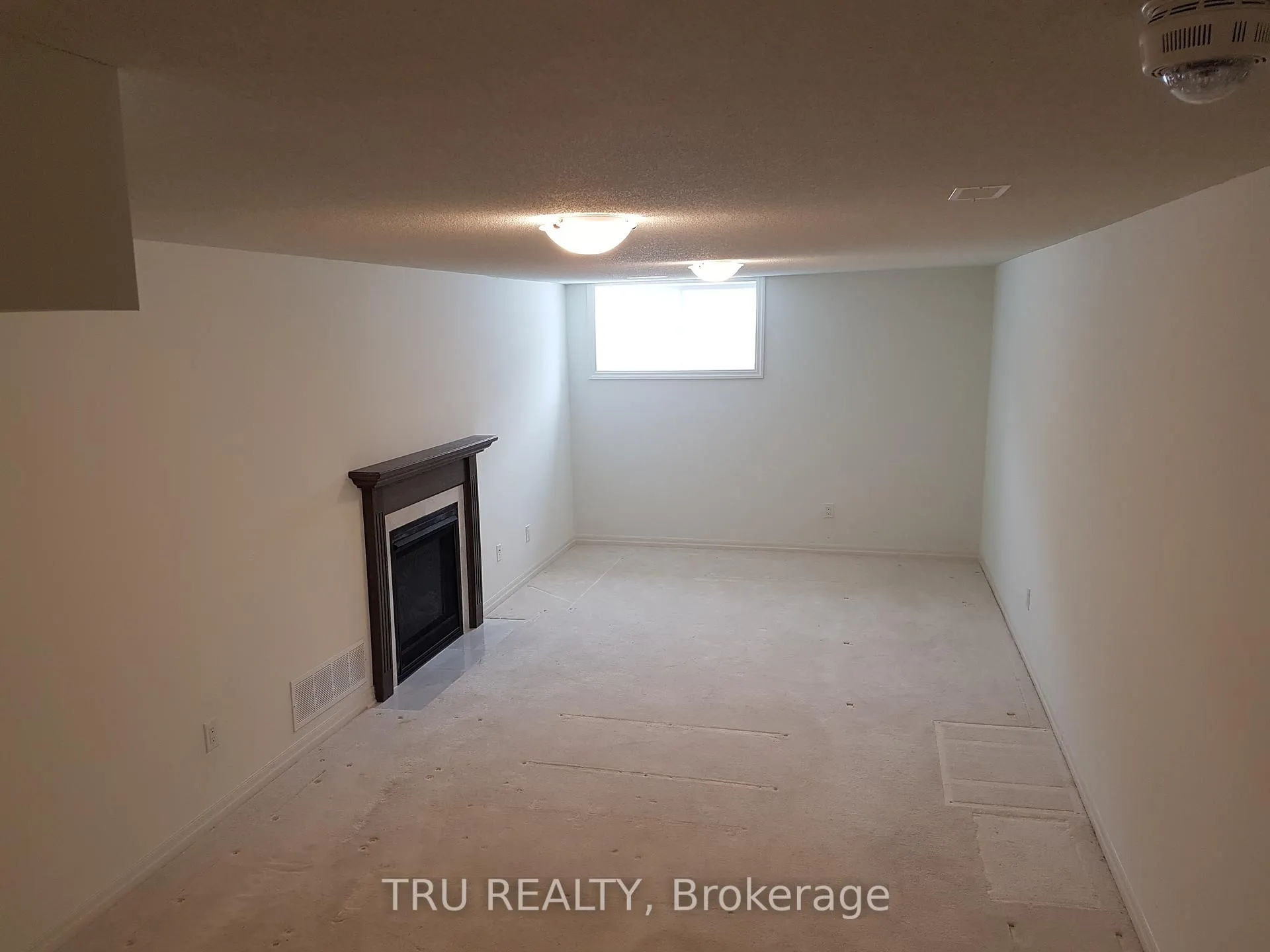 Photo 9 of 133 Overberg Way, Ottawa, Kanata - Emerald Meadows/Trailwest — HOMEH
