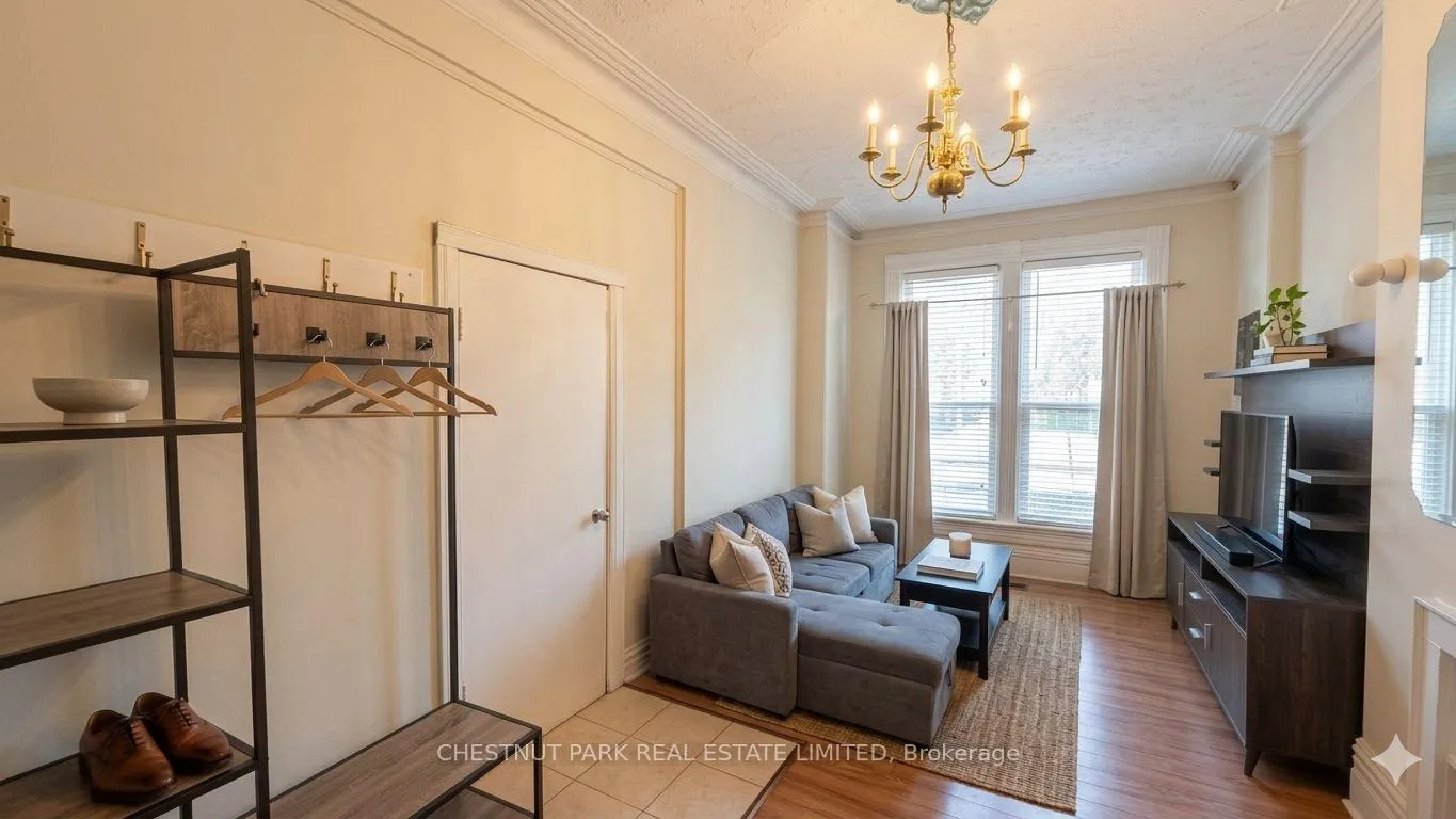 Photo 2 of Unit Unit 1, 149 Gerrard Street E, Toronto, Moss Park — HOMEH