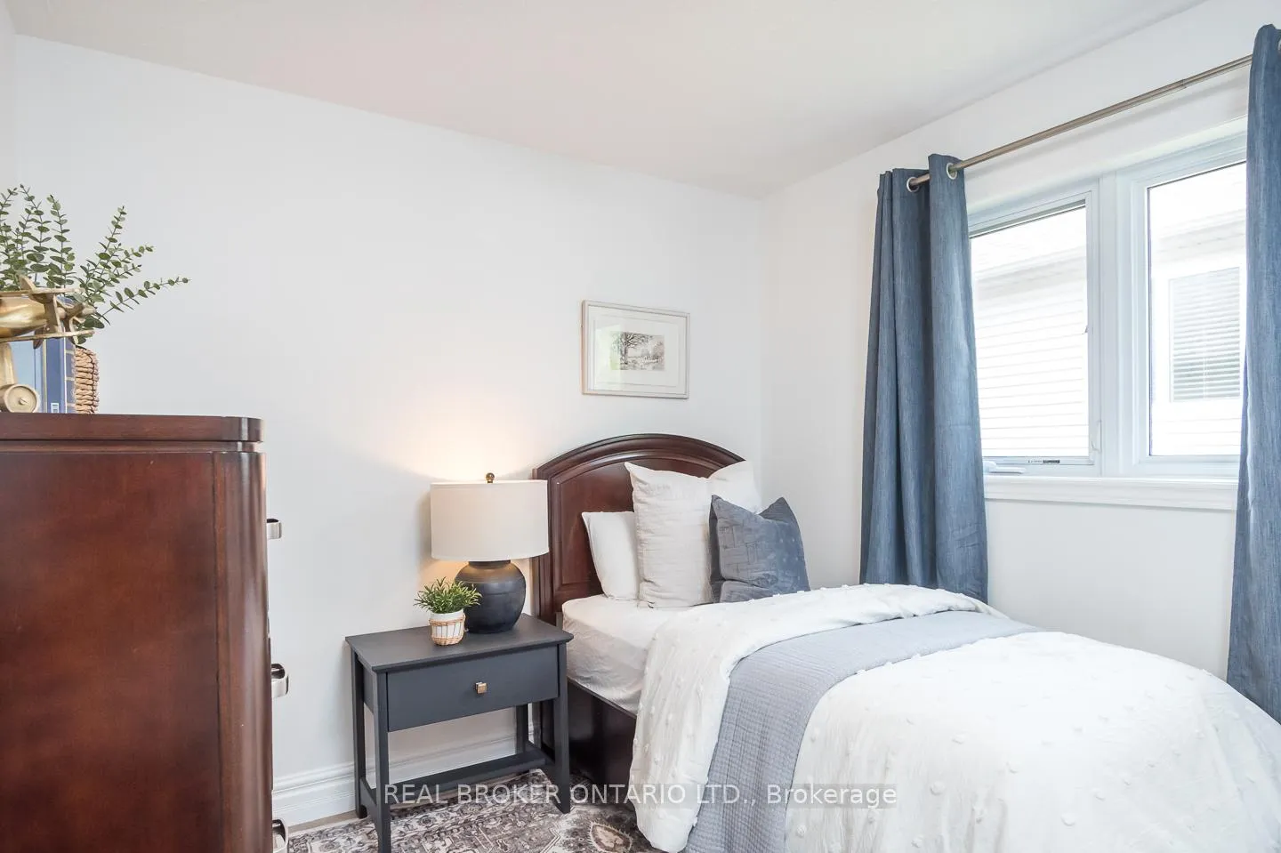 Photo 21 of 12 Kingsley Road, Halton Hills, Acton — HOMEH