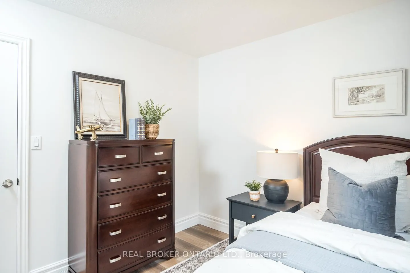 Photo 22 of 12 Kingsley Road, Halton Hills, Acton — HOMEH