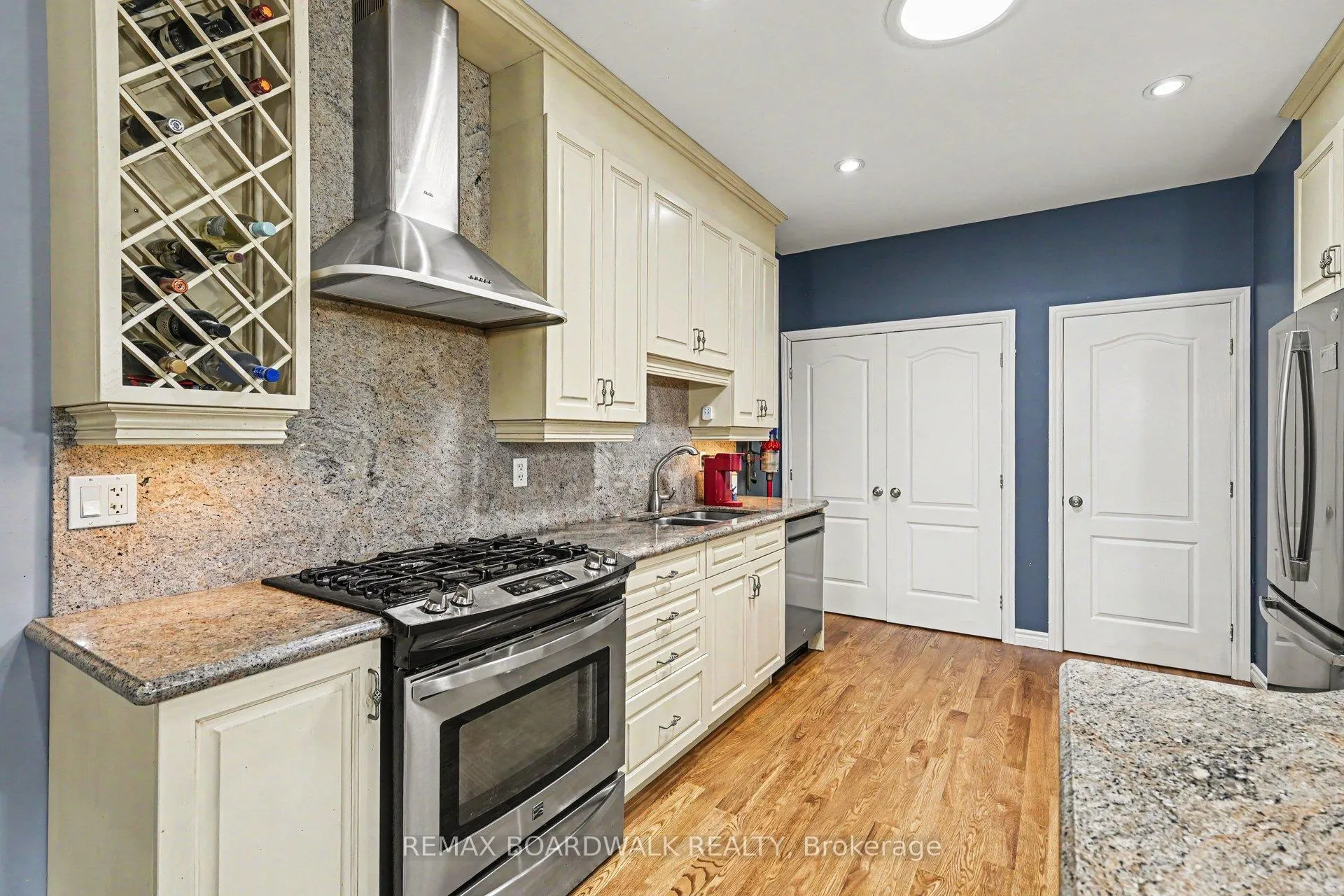 Photo 10 of 24 Samara Place, Ottawa, Stittsville (North) — HOMEH