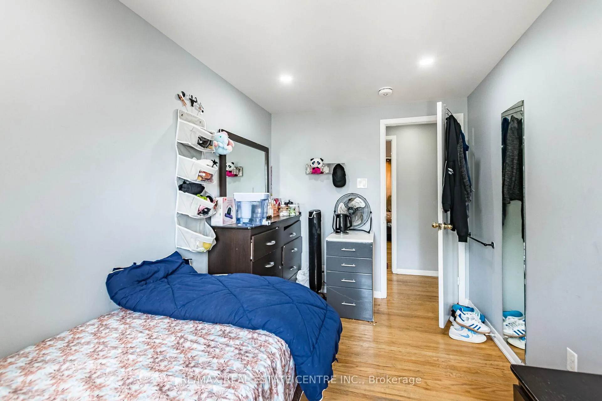Photo 25 of 20 Earnscliffe Circle, Brampton, Southgate — HOMEH