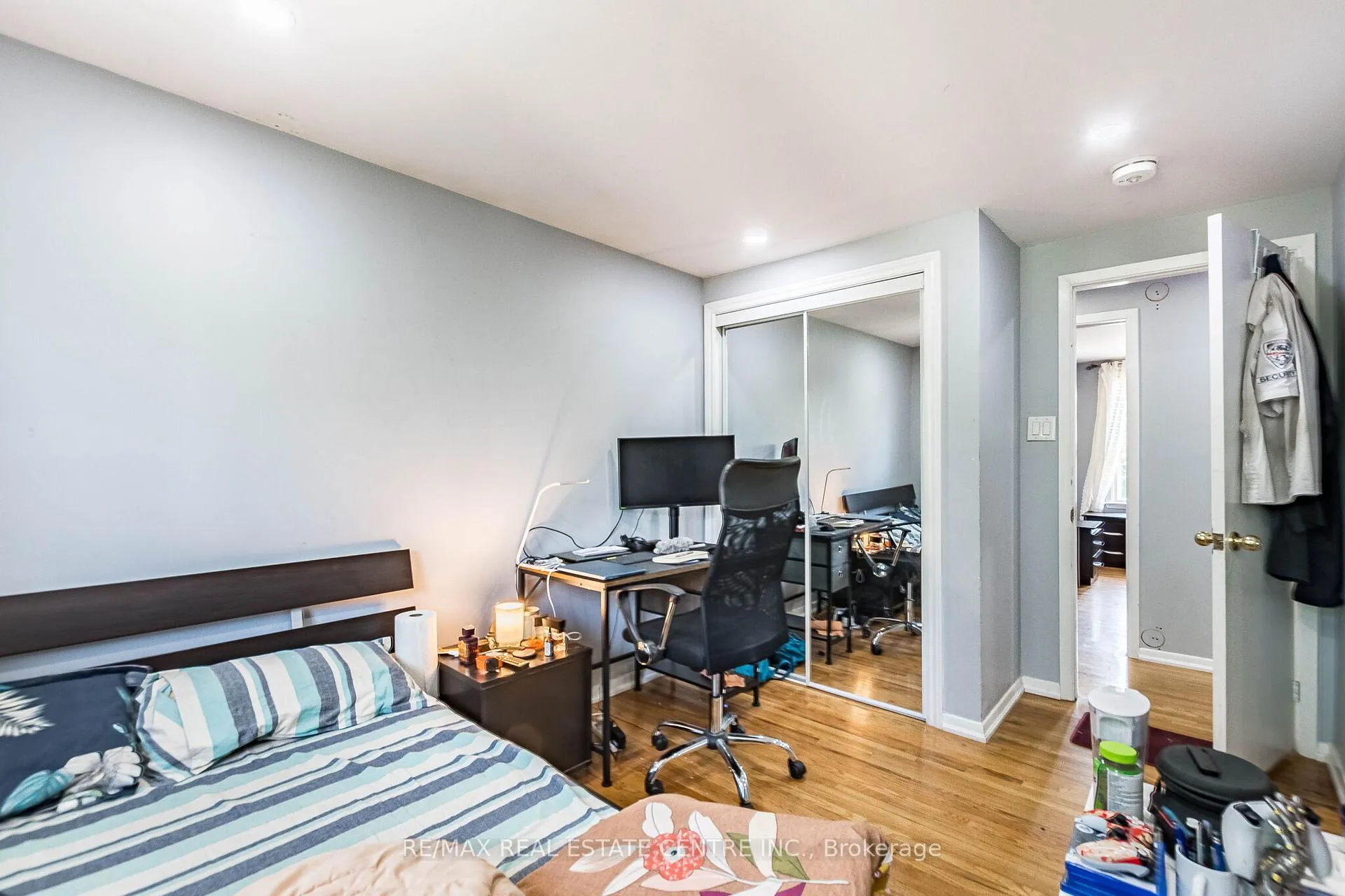 Photo 27 of 20 Earnscliffe Circle, Brampton, Southgate — HOMEH