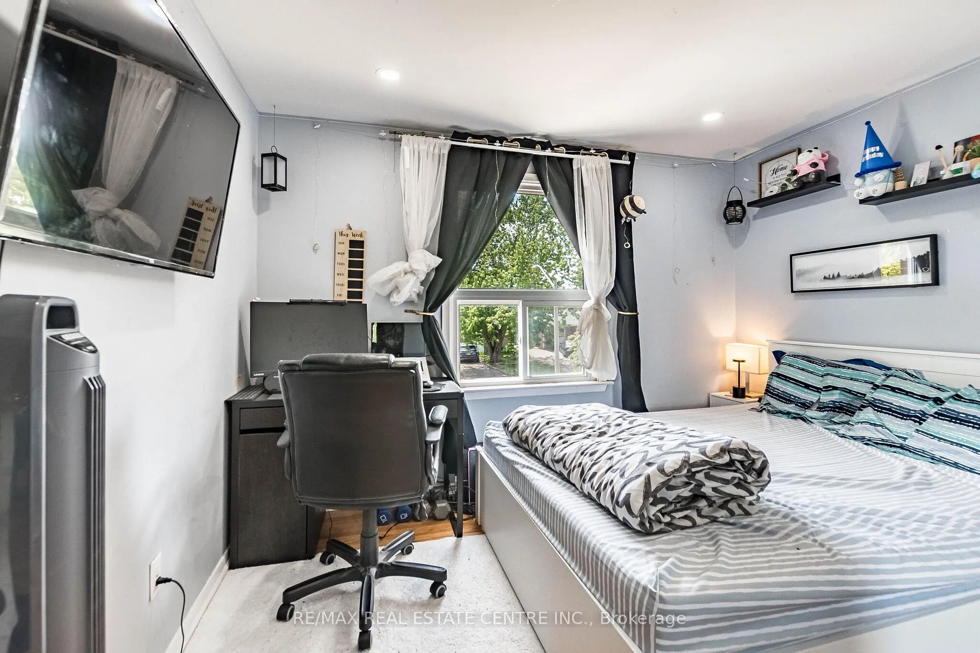 Photo 29 of 20 Earnscliffe Circle, Brampton, Southgate — HOMEH