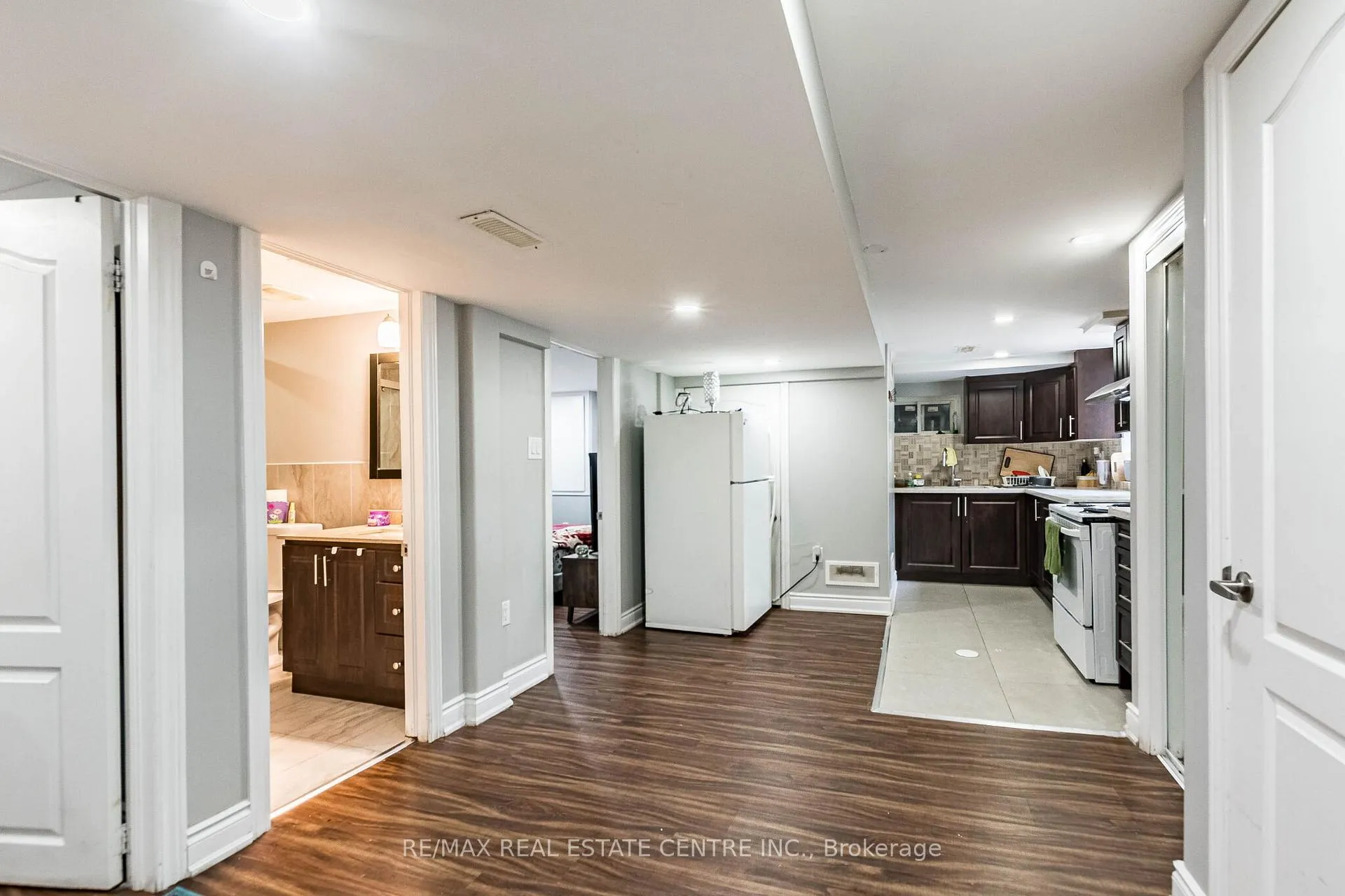 Photo 35 of 20 Earnscliffe Circle, Brampton, Southgate — HOMEH