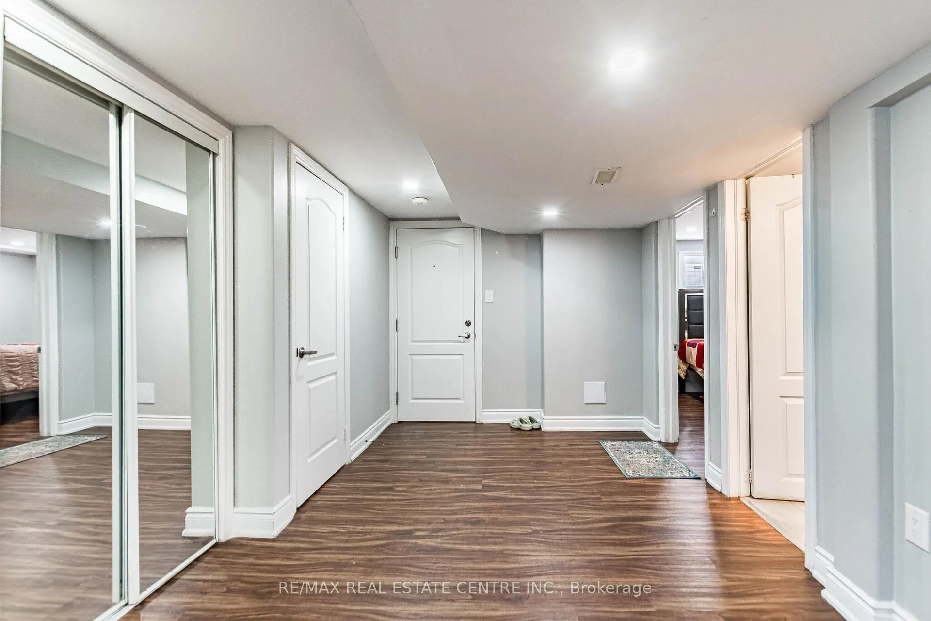 Photo 38 of 20 Earnscliffe Circle, Brampton, Southgate — HOMEH