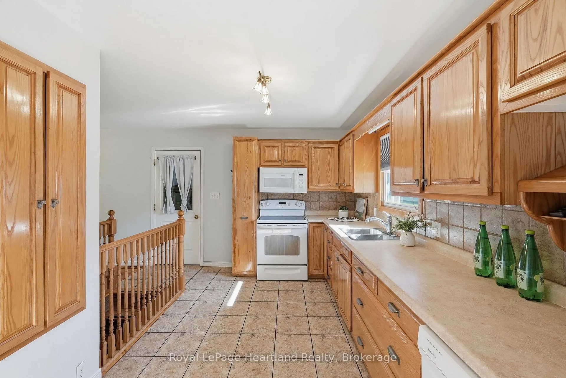Photo 9 of 476 Carling Terrace, North Huron, Wingham — HOMEH