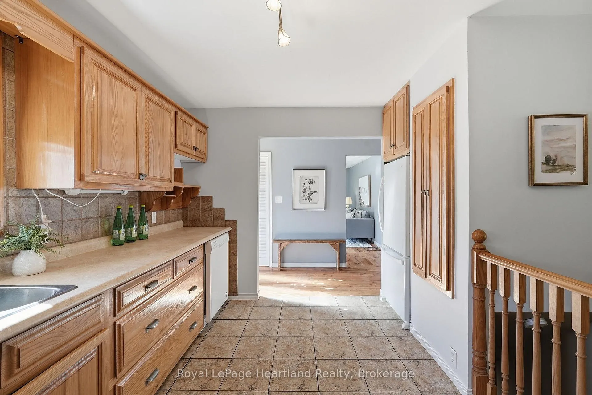 Photo 10 of 476 Carling Terrace, North Huron, Wingham — HOMEH