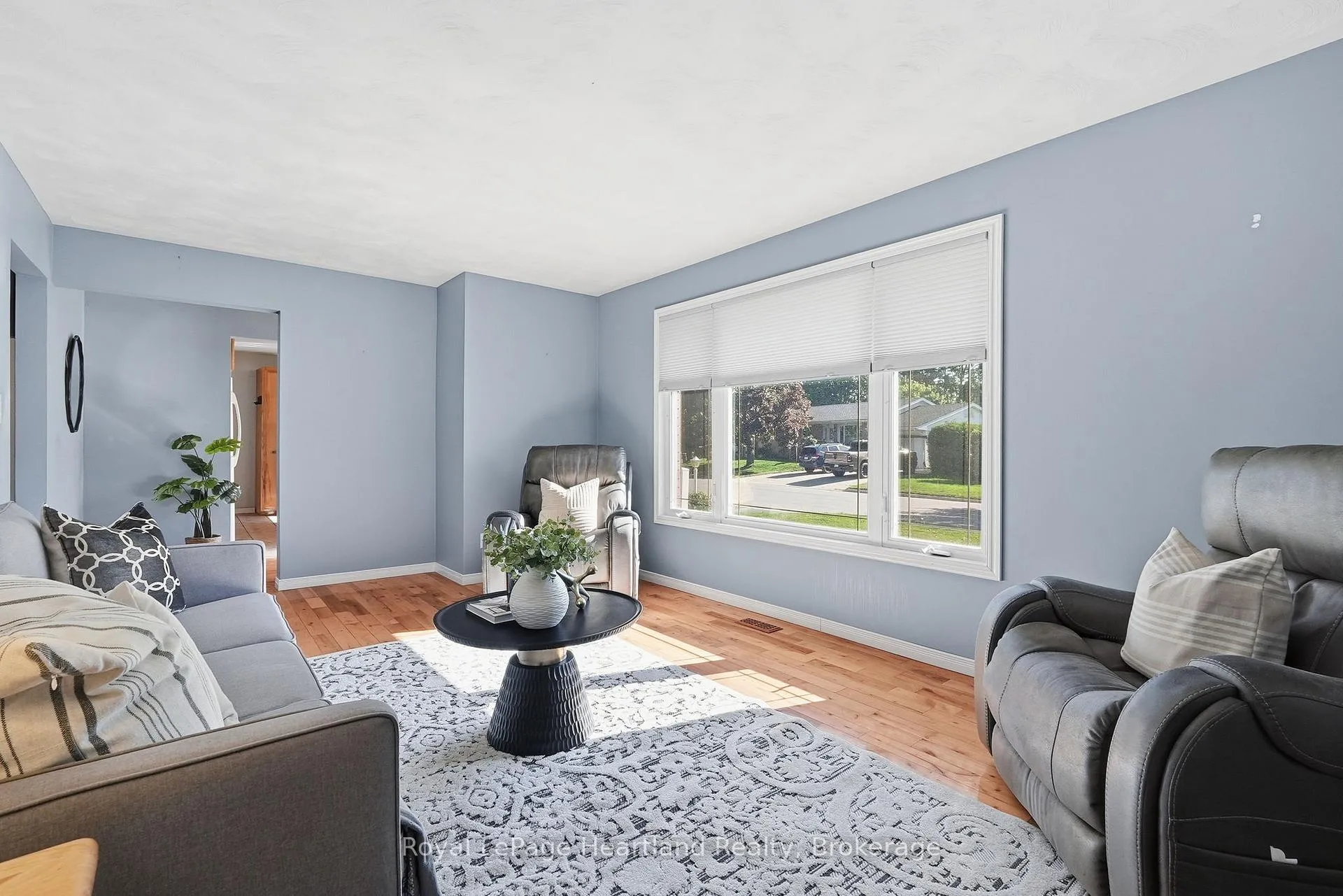 Photo 19 of 476 Carling Terrace, North Huron, Wingham — HOMEH