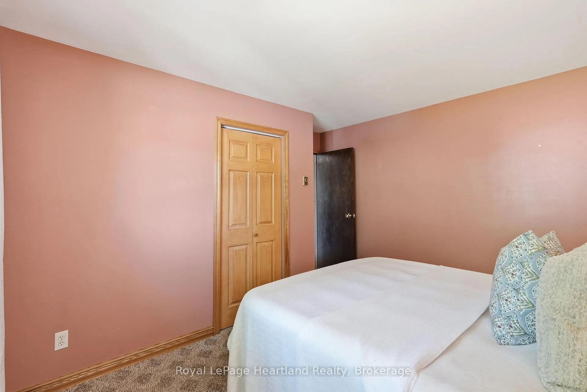 Photo 22 of 476 Carling Terrace, North Huron, Wingham — HOMEH