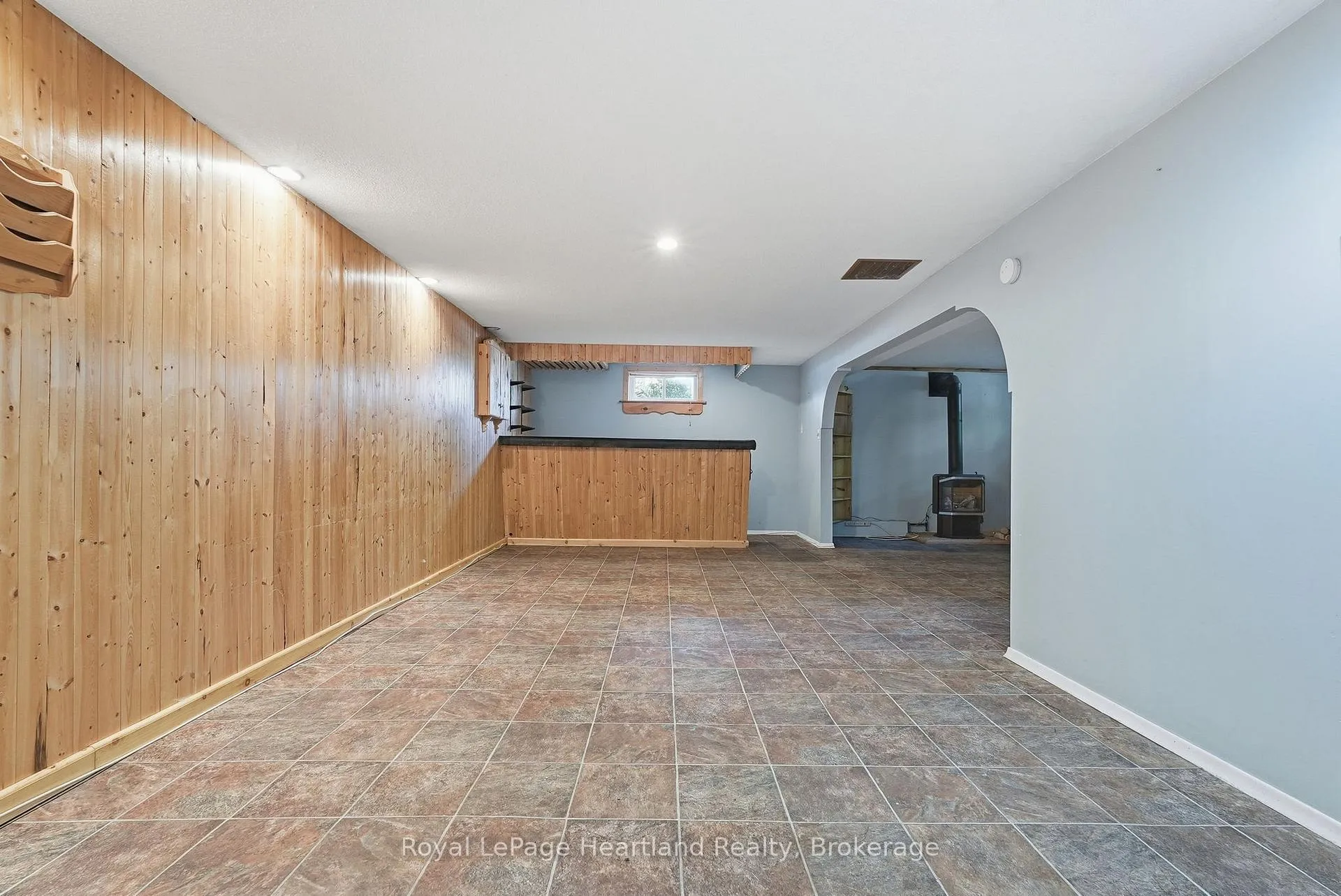 Photo 25 of 476 Carling Terrace, North Huron, Wingham — HOMEH