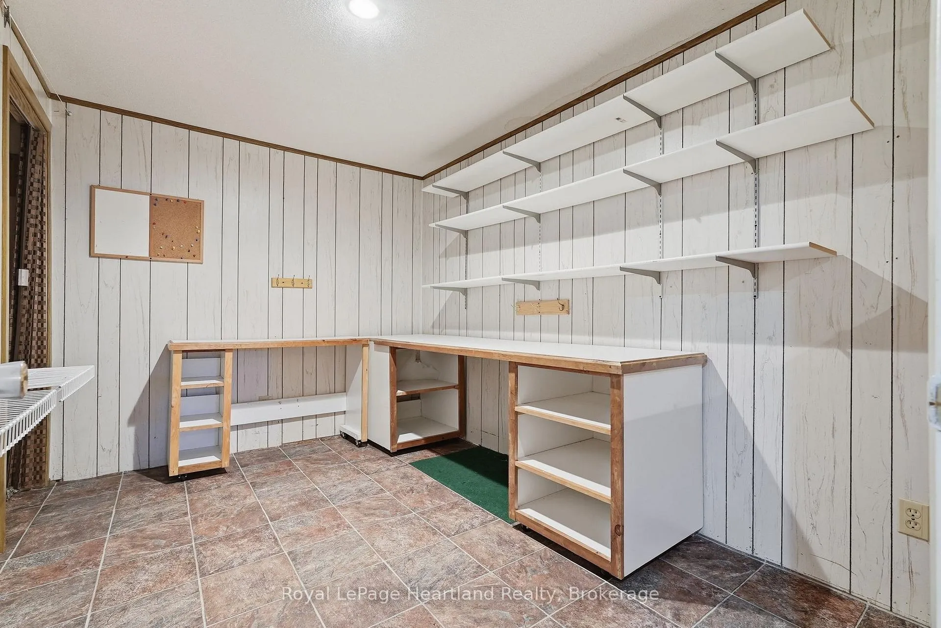 Photo 30 of 476 Carling Terrace, North Huron, Wingham — HOMEH