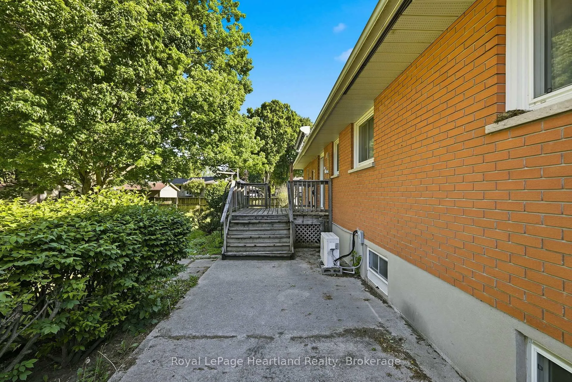 Photo 35 of 476 Carling Terrace, North Huron, Wingham — HOMEH