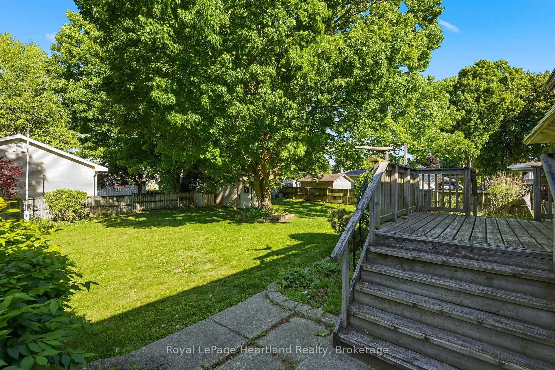 Photo 36 of 476 Carling Terrace, North Huron, Wingham — HOMEH