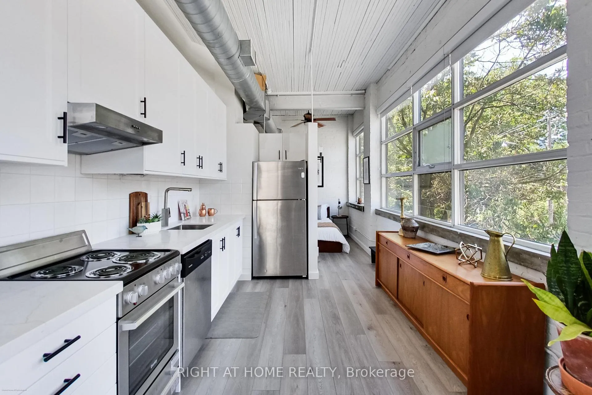 Photo 10 of Unit 218, 365 Dundas Street E, Toronto, Moss Park — HOMEH