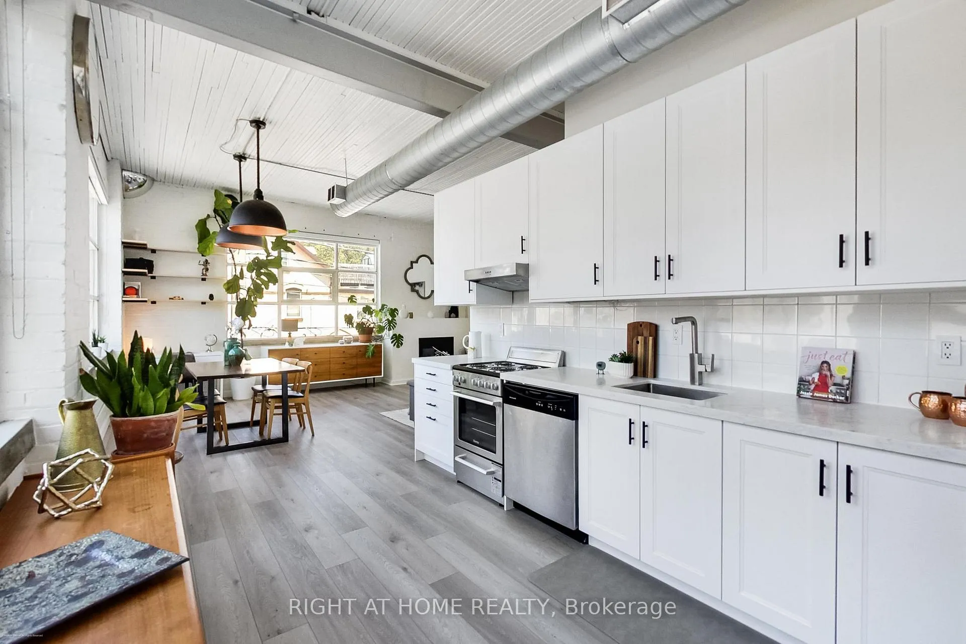 Photo 14 of Unit 218, 365 Dundas Street E, Toronto, Moss Park — HOMEH